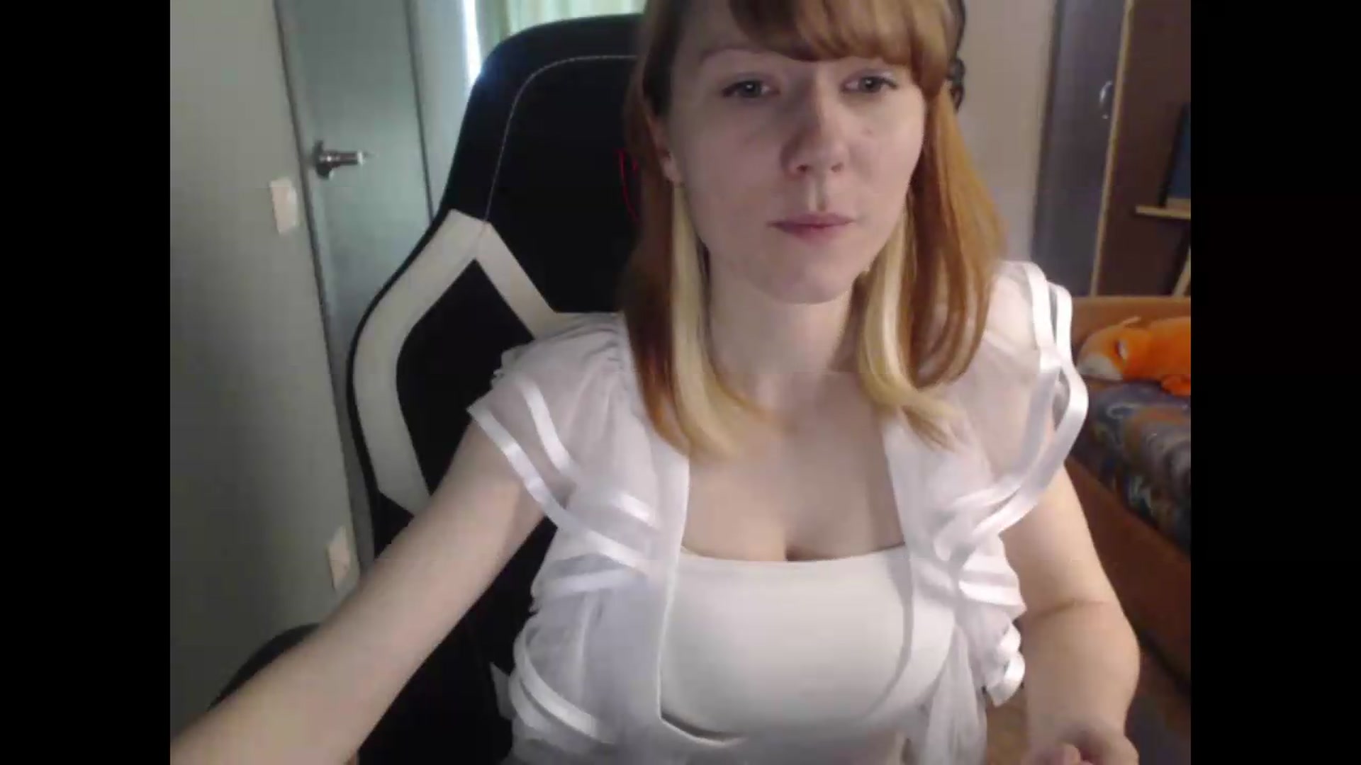Gallery image thumbnail from NikiFoks18's myfreecams stream on, 06/24/2026, 06:19 image 12 of 20