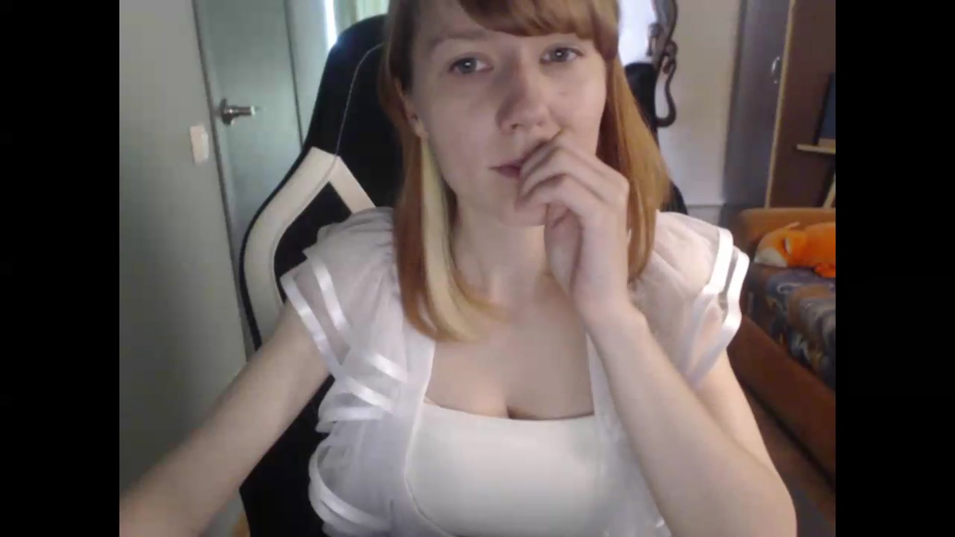 Gallery image thumbnail from NikiFoks18's myfreecams stream on, 06/24/2026, 06:19 image 6 of 20