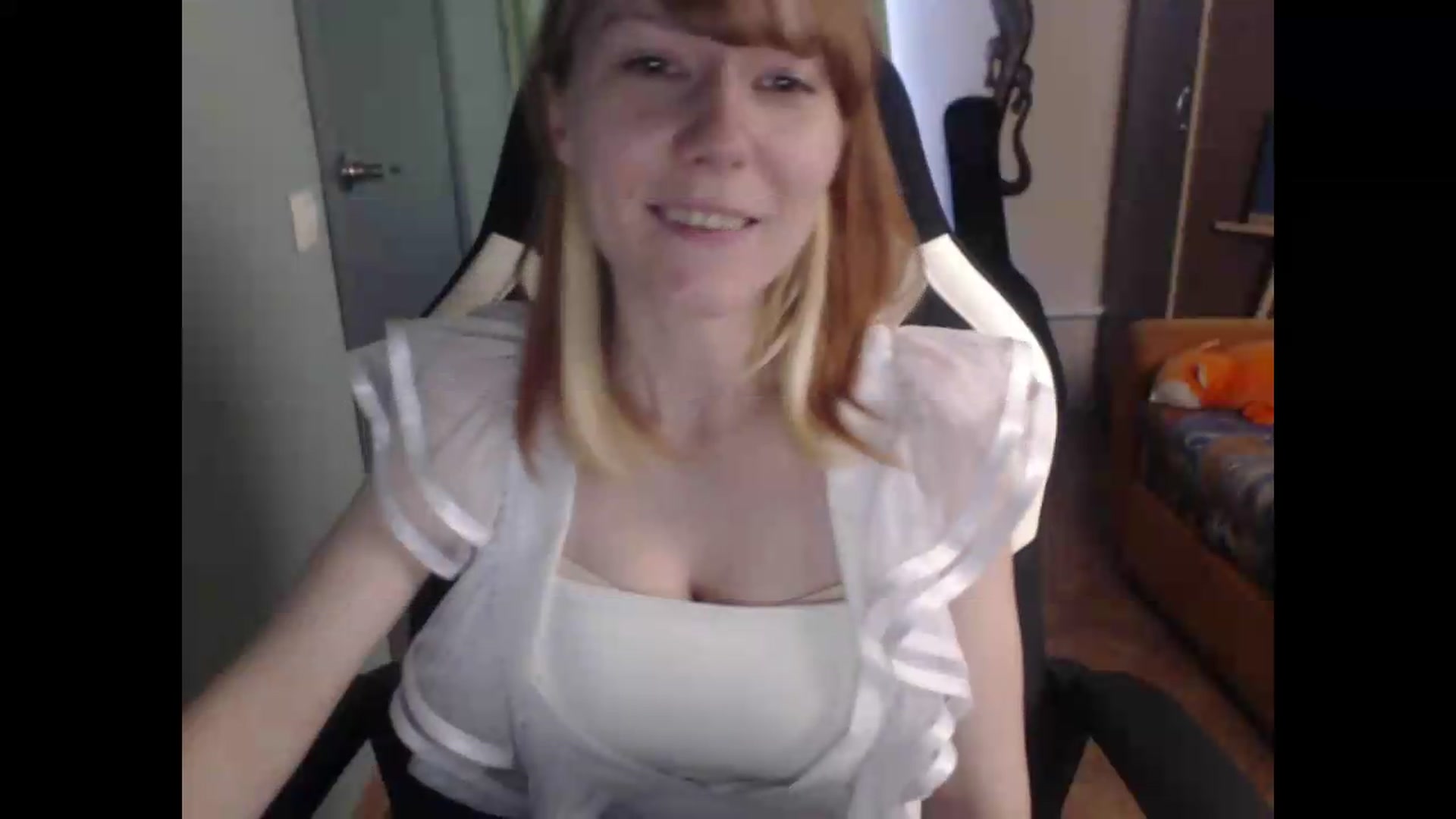 Gallery image thumbnail from NikiFoks18's myfreecams stream on, 06/24/2026, 07:10 image 16 of 20