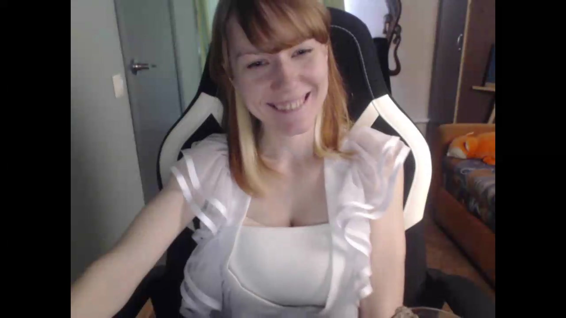 Gallery image thumbnail from NikiFoks18's myfreecams stream on, 06/24/2026, 07:10 image 3 of 20