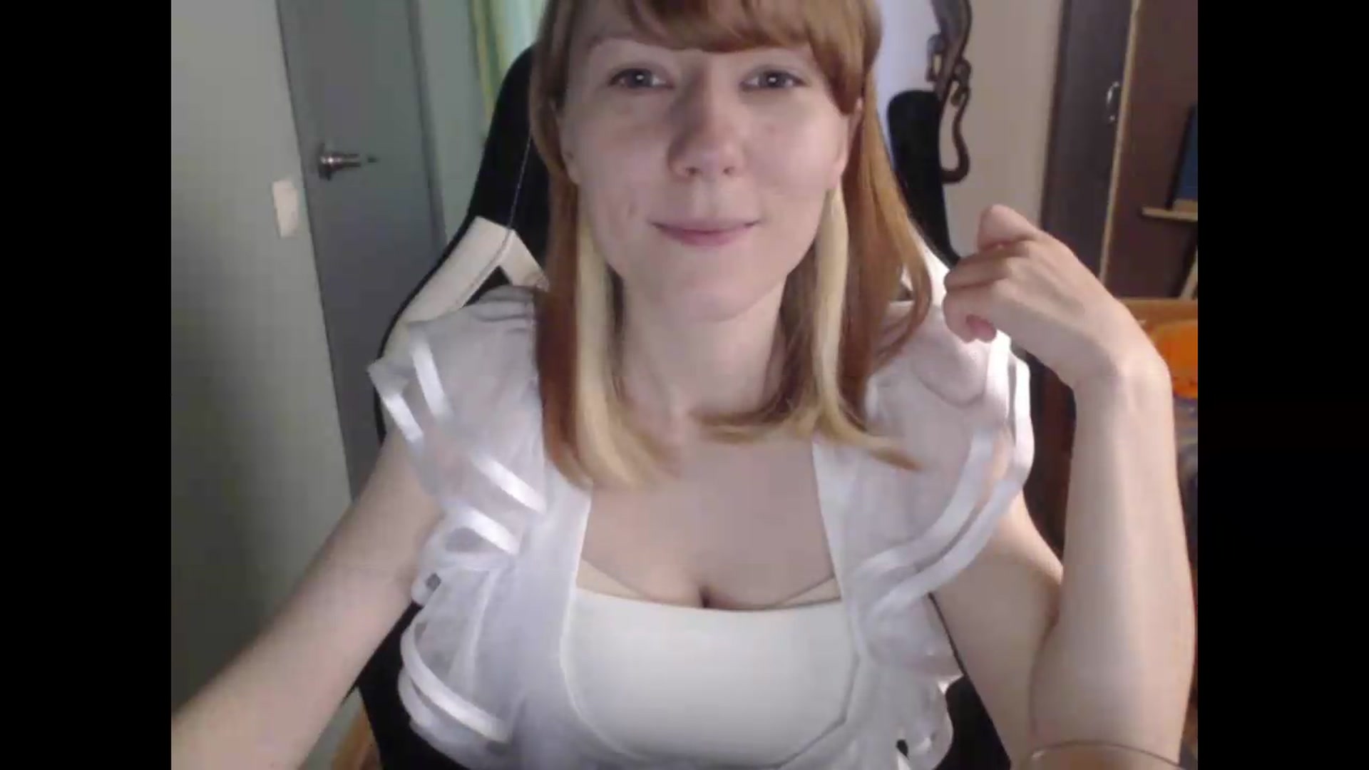 Gallery image thumbnail from NikiFoks18's myfreecams stream on, 06/24/2026, 07:42 image 5 of 20