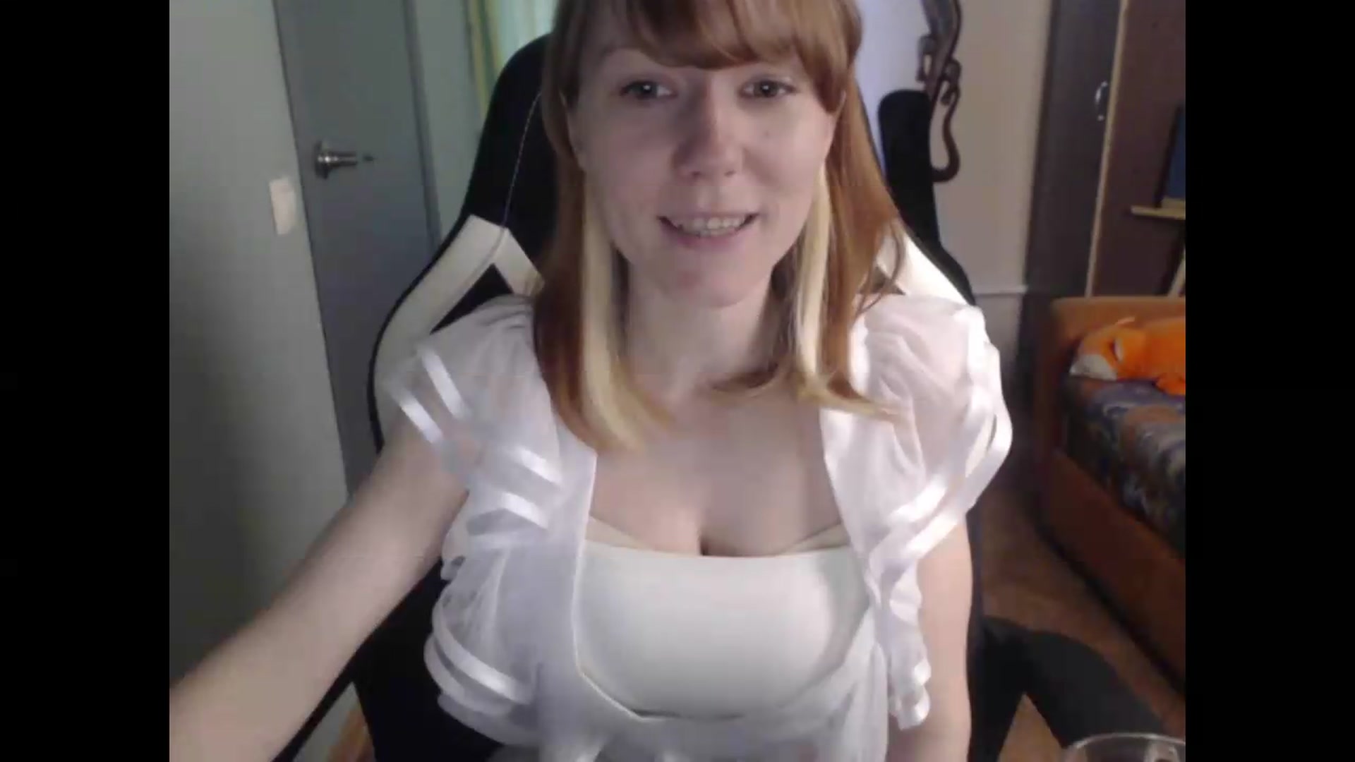 Gallery image thumbnail from NikiFoks18's myfreecams stream on, 06/24/2026, 07:42 image 9 of 20