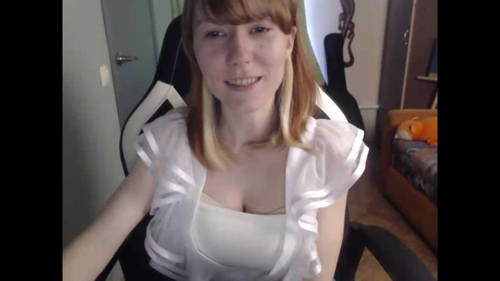 Gallery image thumbnail from NikiFoks18's myfreecams stream on, 06/24/2026, 07:42 image 2 of 20
