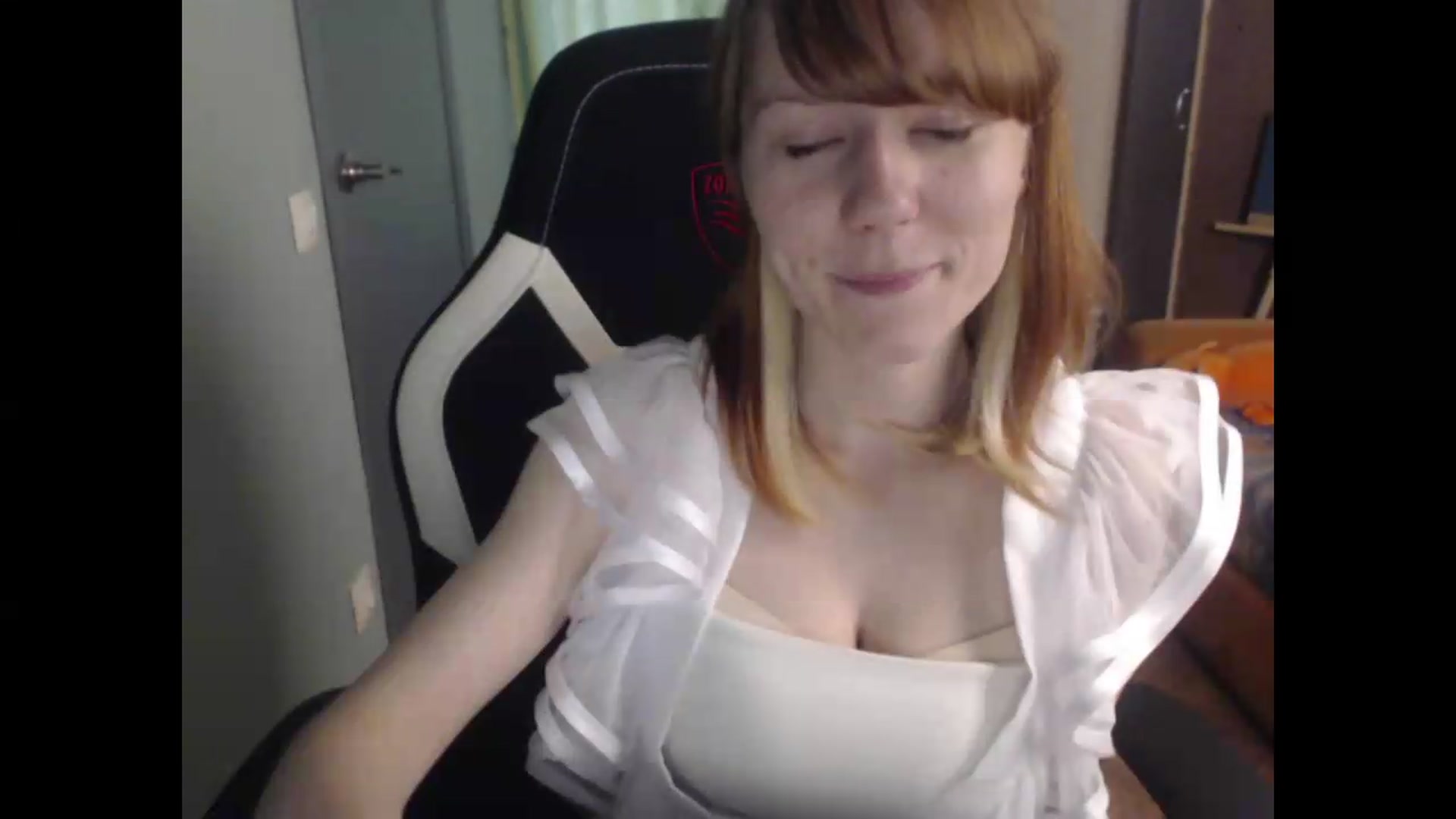 Gallery image thumbnail from NikiFoks18's myfreecams stream on, 06/24/2026, 09:04 image 9 of 20