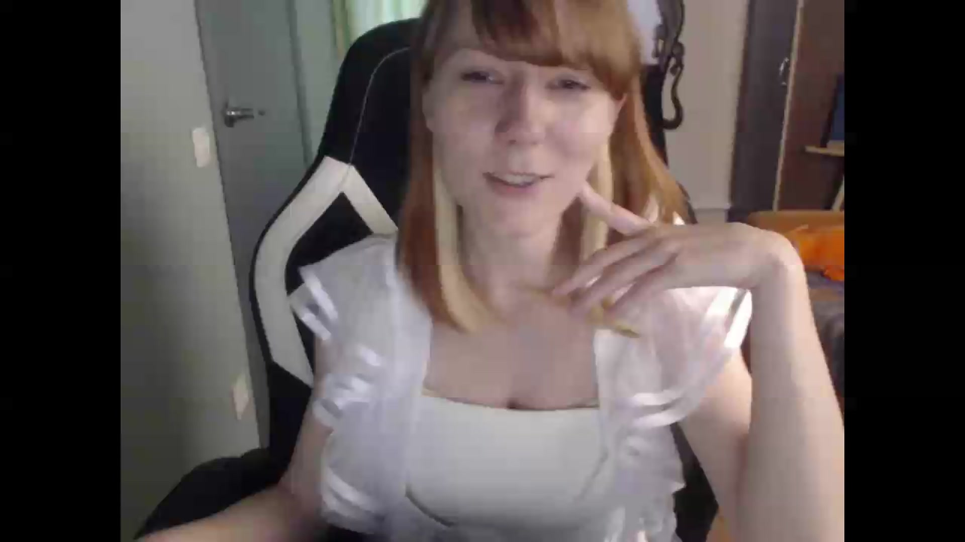 Gallery image thumbnail from NikiFoks18's myfreecams stream on, 06/24/2026, 09:04 image 17 of 20