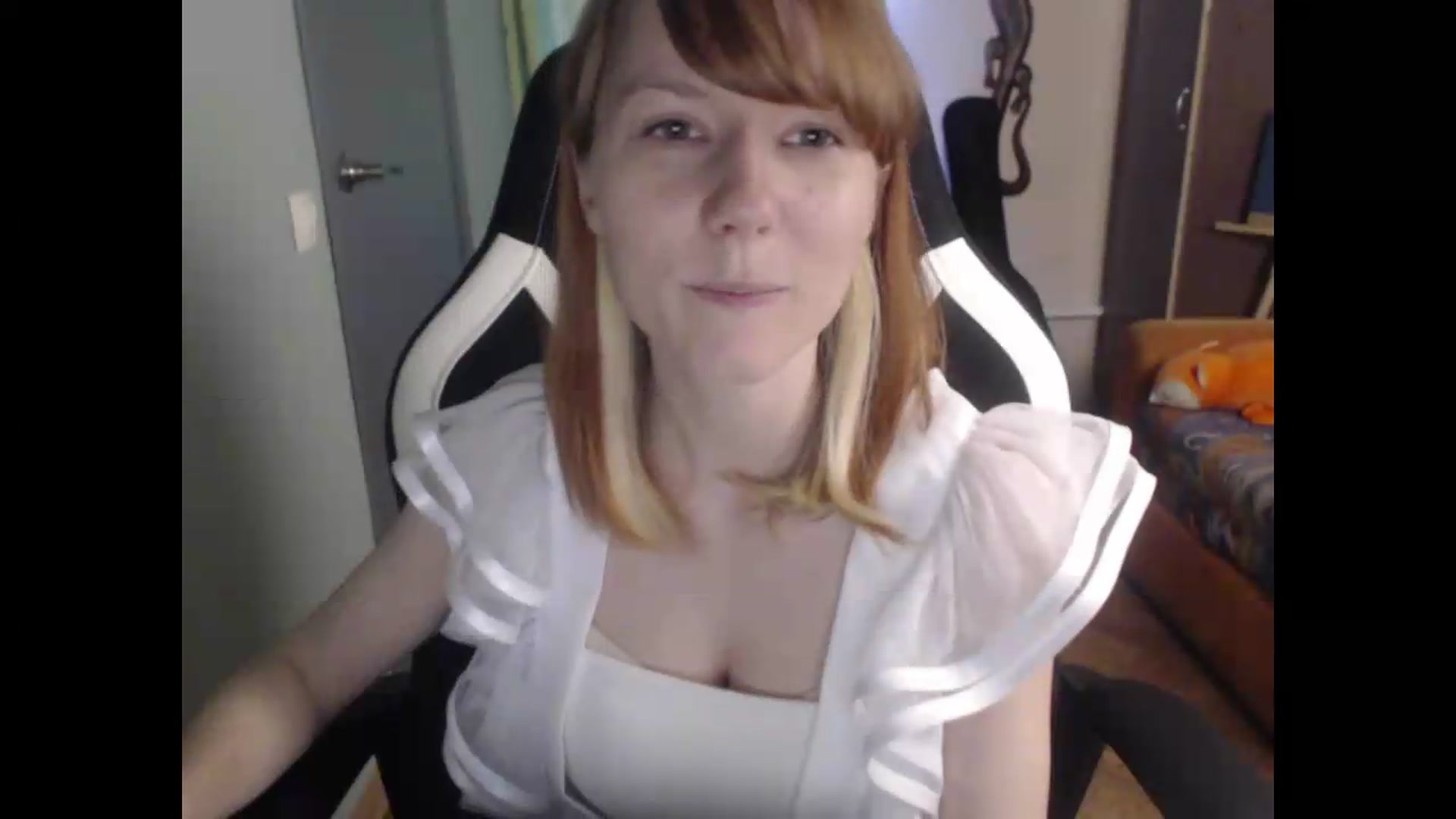 Gallery image thumbnail from NikiFoks18's myfreecams stream on, 06/24/2026, 09:04 image 6 of 20