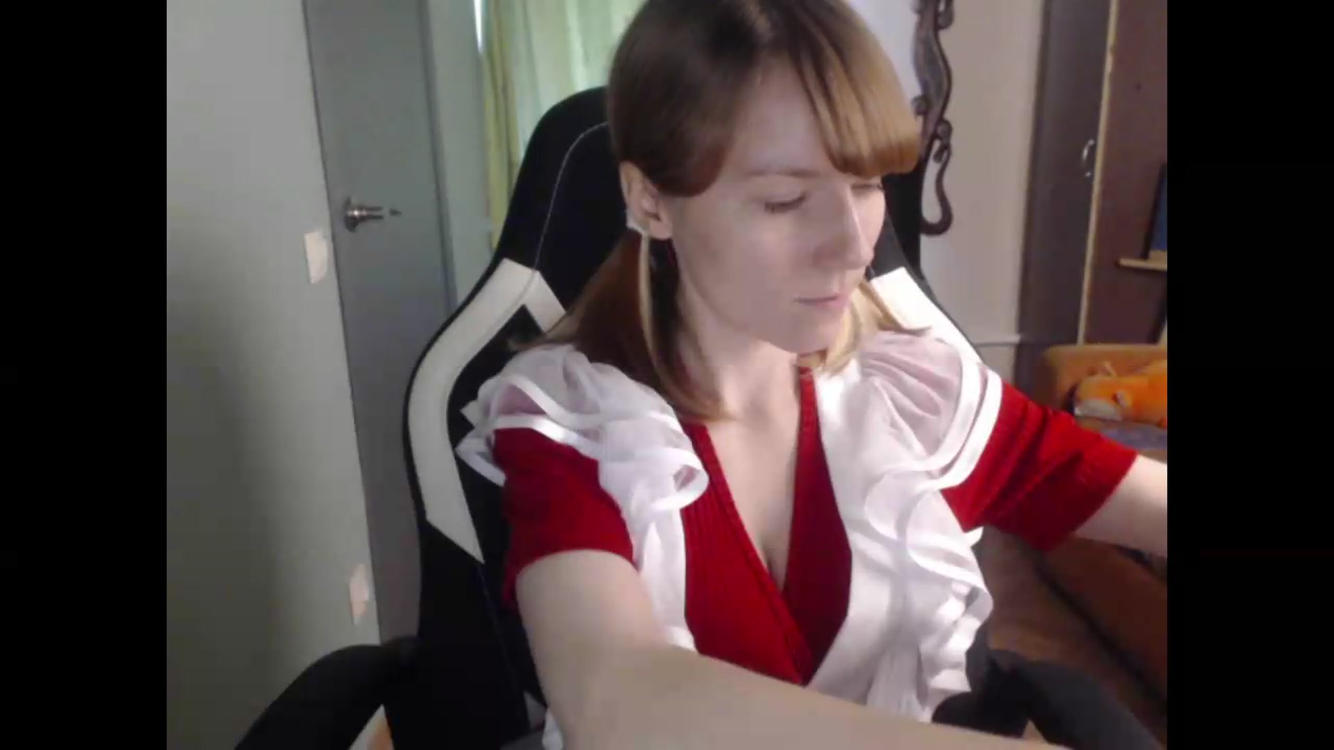 Gallery image thumbnail from NikiFoks18's myfreecams stream on, 06/25/2026, 09:13 image 9 of 20