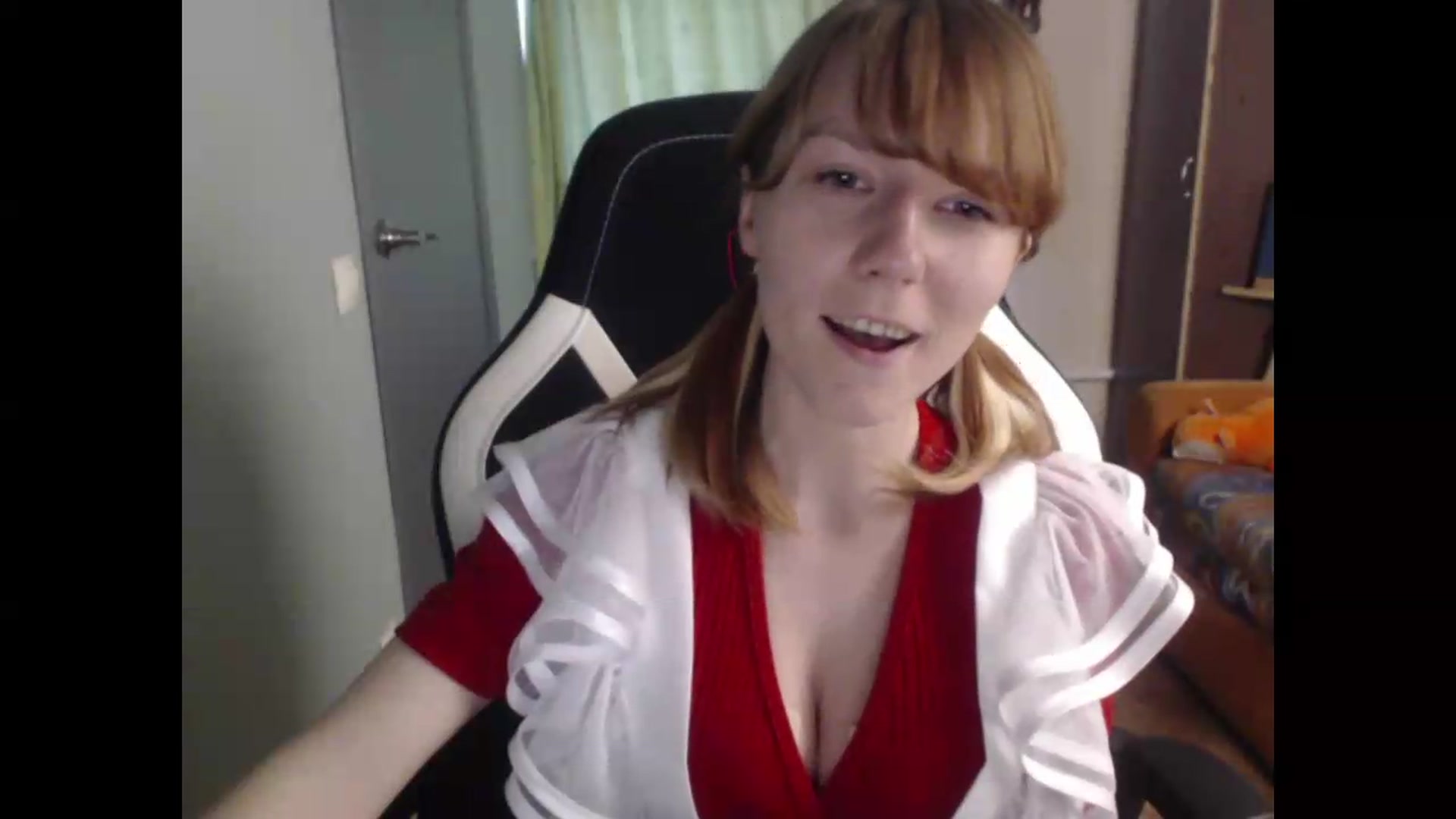 Gallery image thumbnail from NikiFoks18's myfreecams stream on, 06/25/2026, 13:28 image 15 of 20