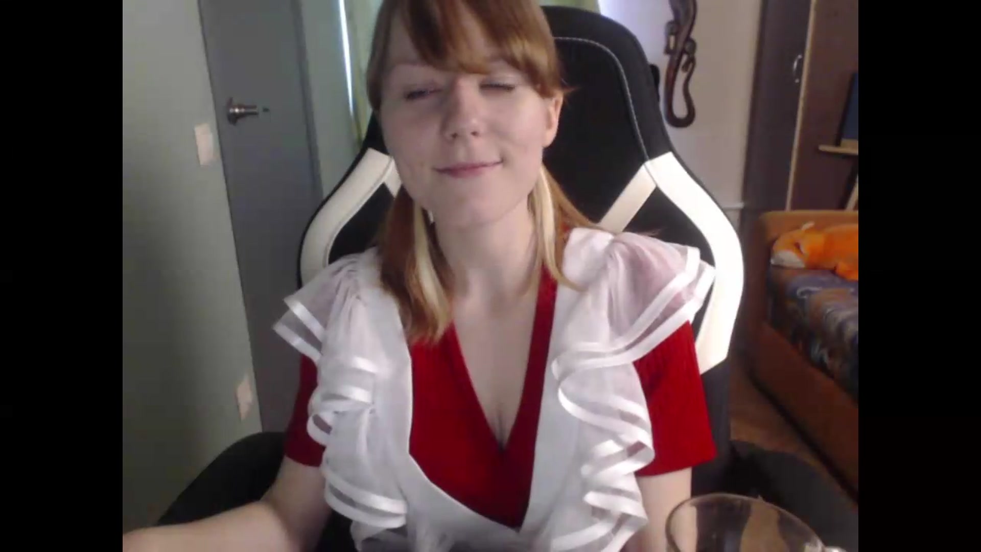 Gallery image thumbnail from NikiFoks18's myfreecams stream on, 06/27/2026, 08:11 image 15 of 20