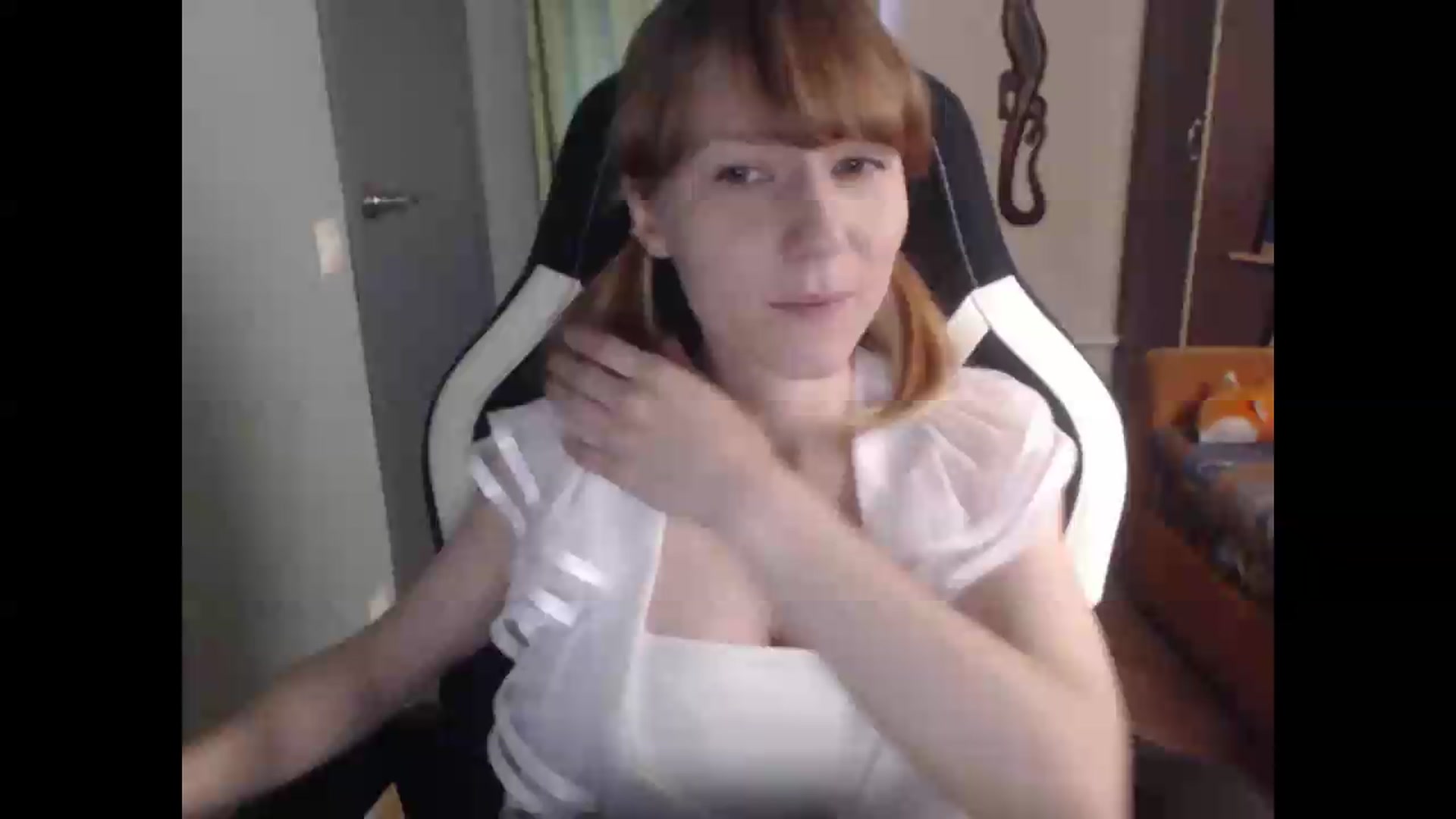 Gallery image thumbnail from NikiFoks18's myfreecams stream on, 06/29/2026, 04:58 image 4 of 20