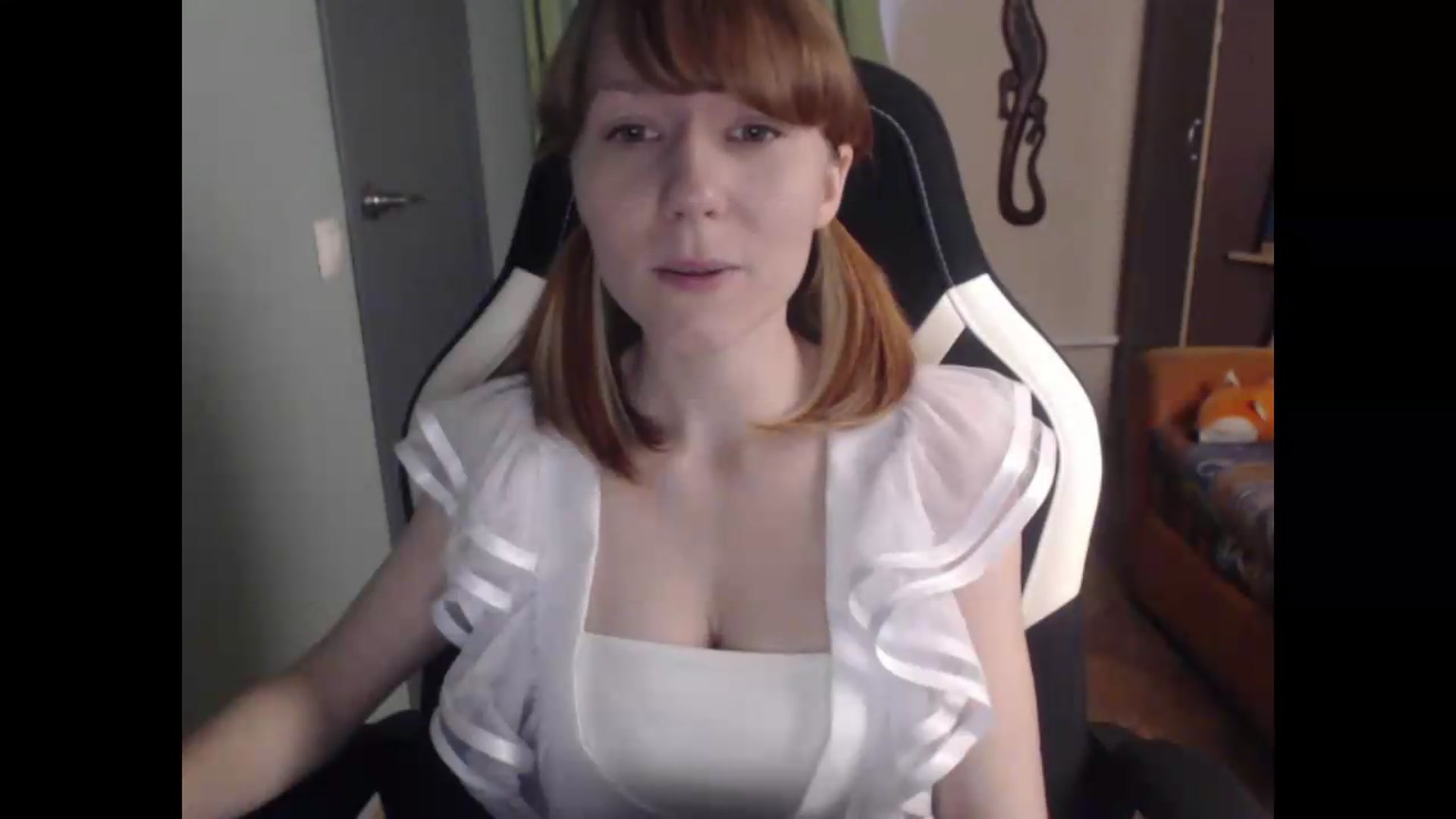Gallery image thumbnail from NikiFoks18's myfreecams stream on, 06/29/2026, 04:58 image 8 of 20
