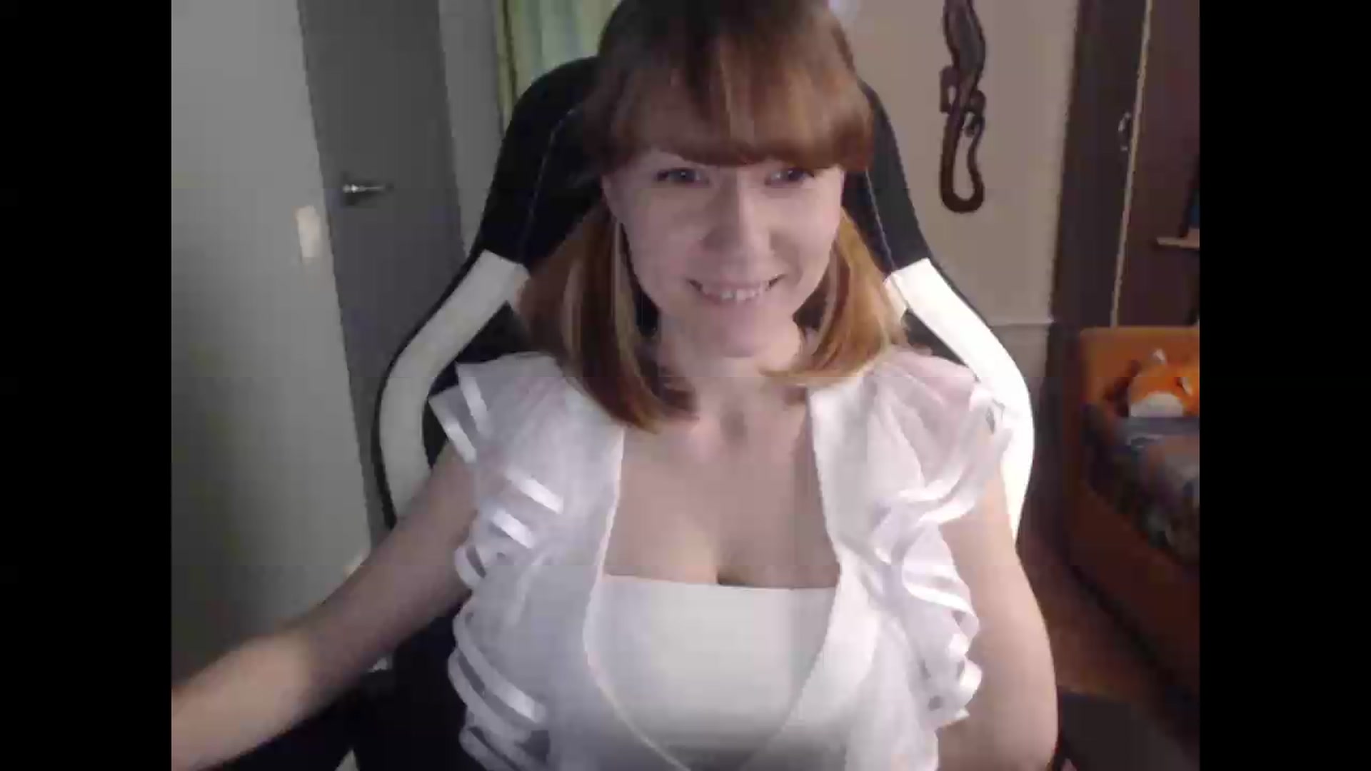 Gallery image thumbnail from NikiFoks18's myfreecams stream on, 06/29/2026, 04:58 image 1 of 20