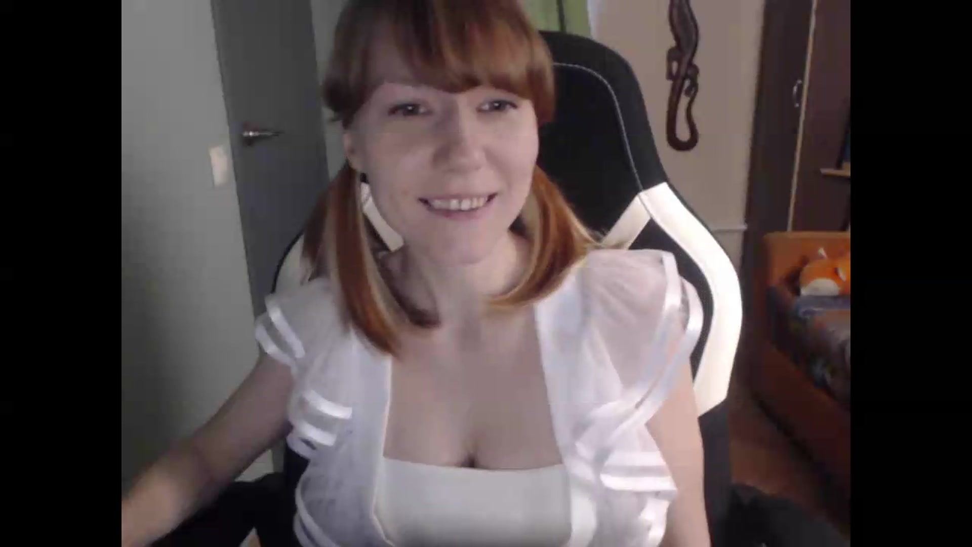 Gallery image thumbnail from NikiFoks18's myfreecams stream on, 06/29/2026, 04:58 image 5 of 20
