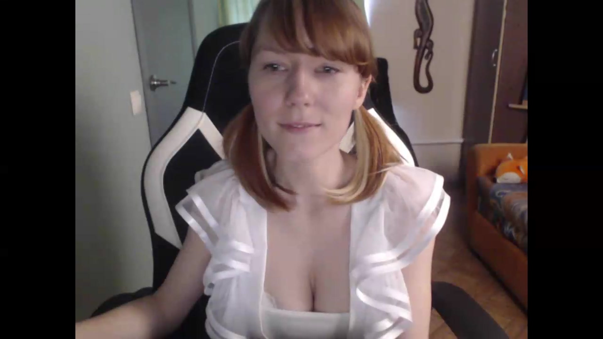 Gallery image thumbnail from NikiFoks18's myfreecams stream on, 06/29/2026, 08:54 image 9 of 20
