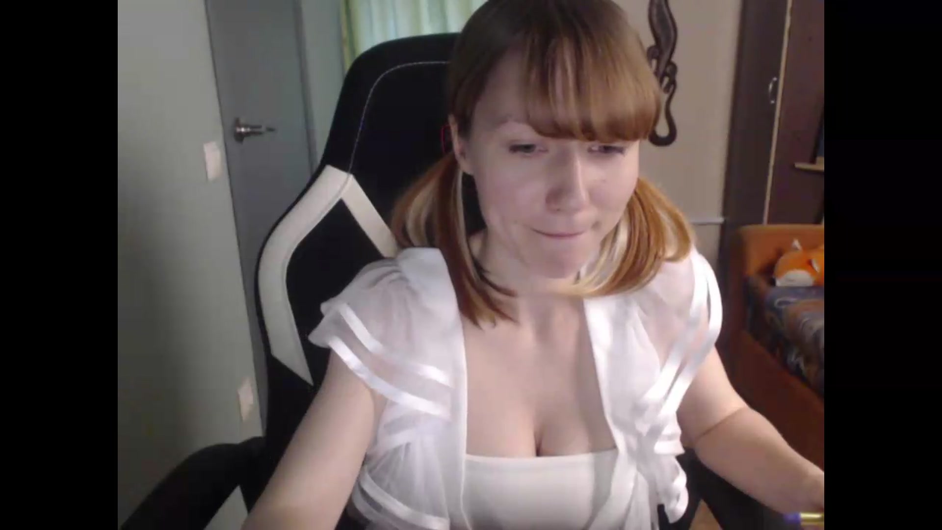 Gallery image thumbnail from NikiFoks18's myfreecams stream on, 06/29/2026, 08:54 image 2 of 20