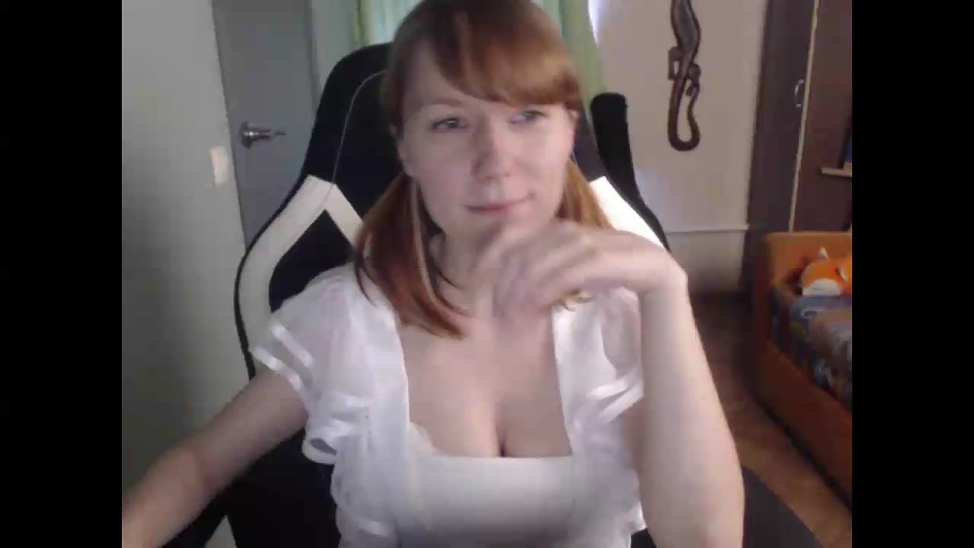 Gallery image thumbnail from NikiFoks18's myfreecams stream on, 06/29/2026, 08:54 image 5 of 20