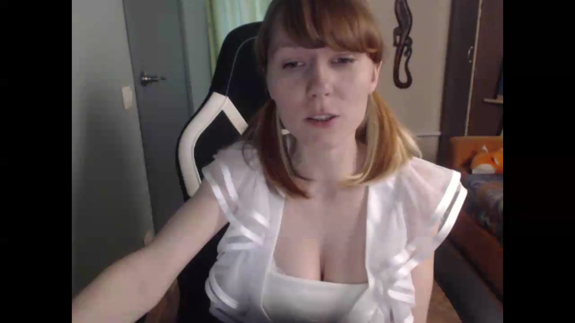 Gallery image thumbnail from NikiFoks18's myfreecams stream on, 06/29/2026, 08:54 image 17 of 20