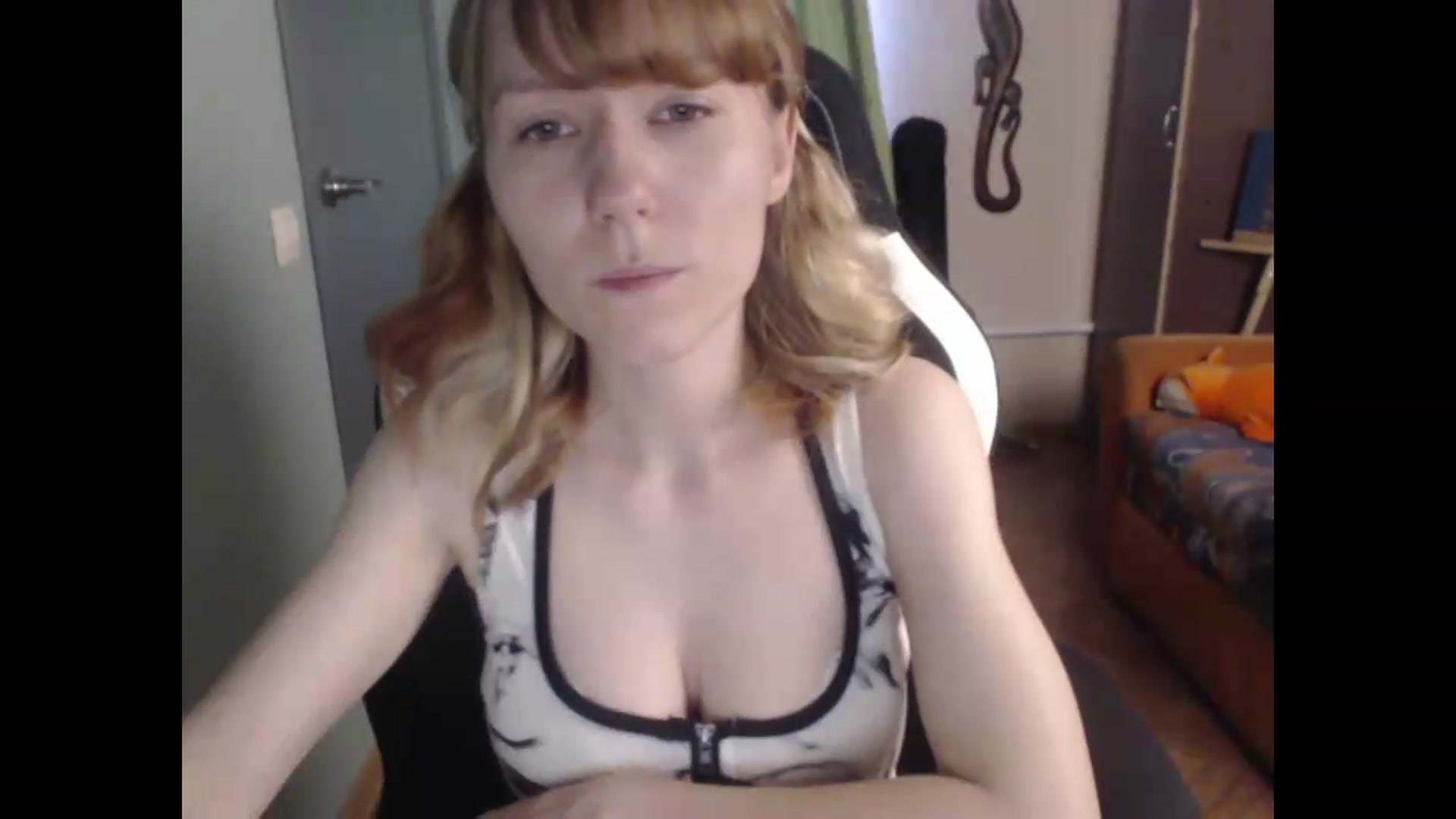 Gallery image thumbnail from NikiFoks18's myfreecams stream on, 07/13/2026, 12:05 image 4 of 20