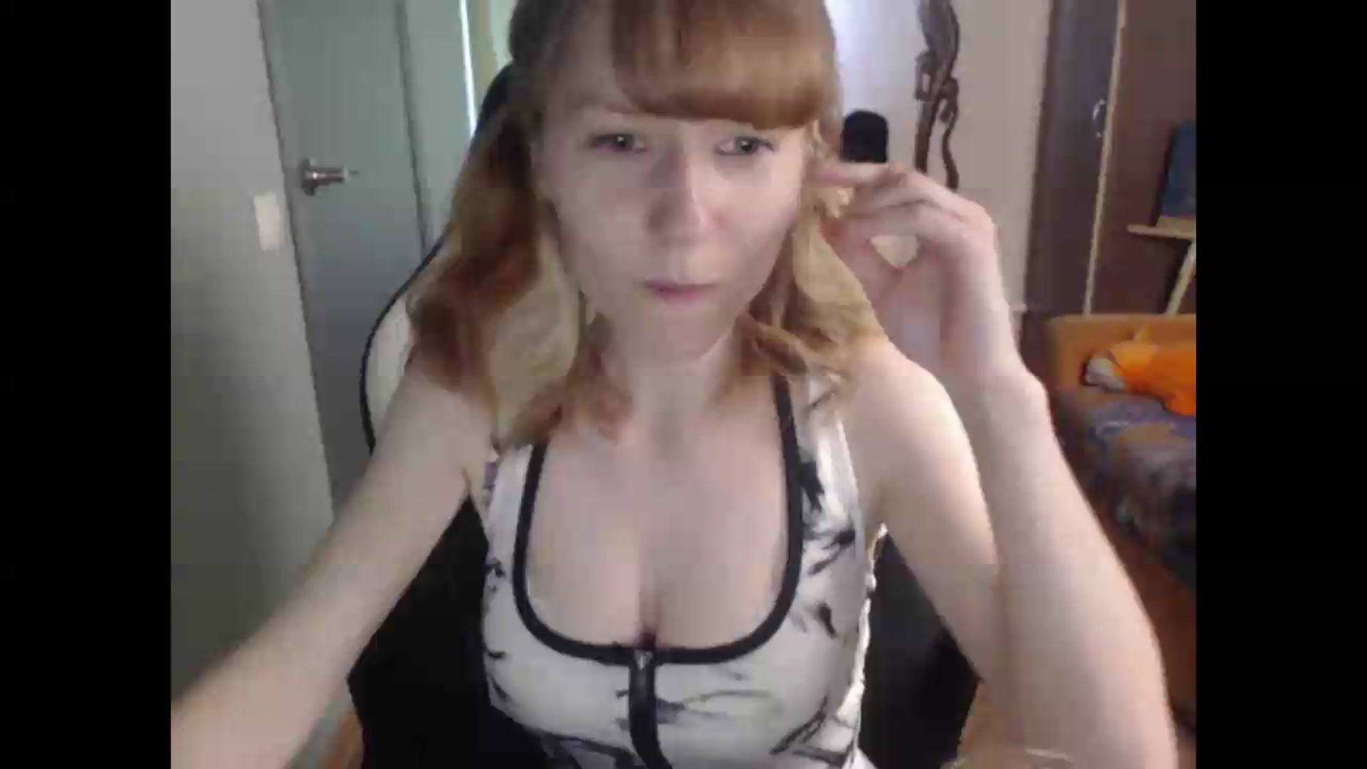 Gallery image thumbnail from NikiFoks18's myfreecams stream on, 07/13/2026, 12:05 image 14 of 20