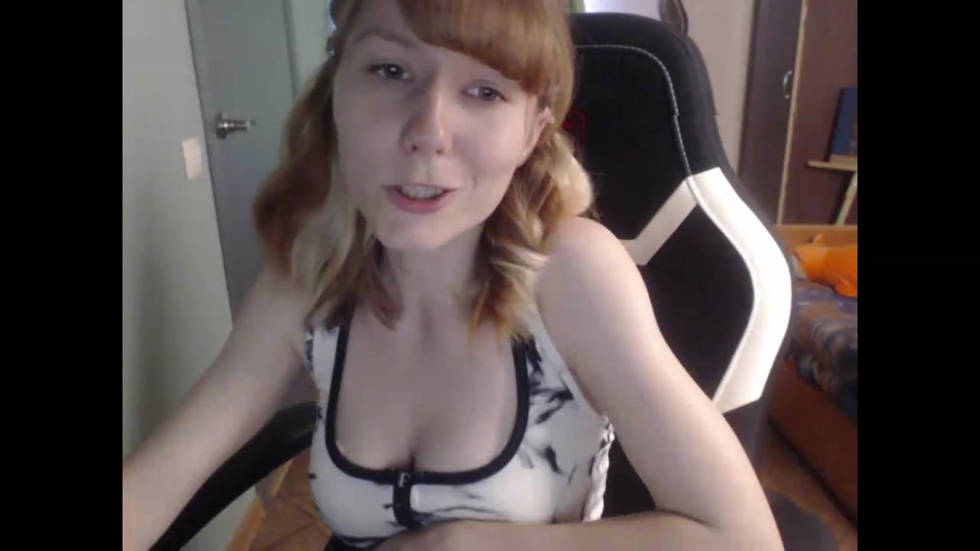Gallery image thumbnail from NikiFoks18's myfreecams stream on, 07/13/2026, 12:05 image 17 of 20