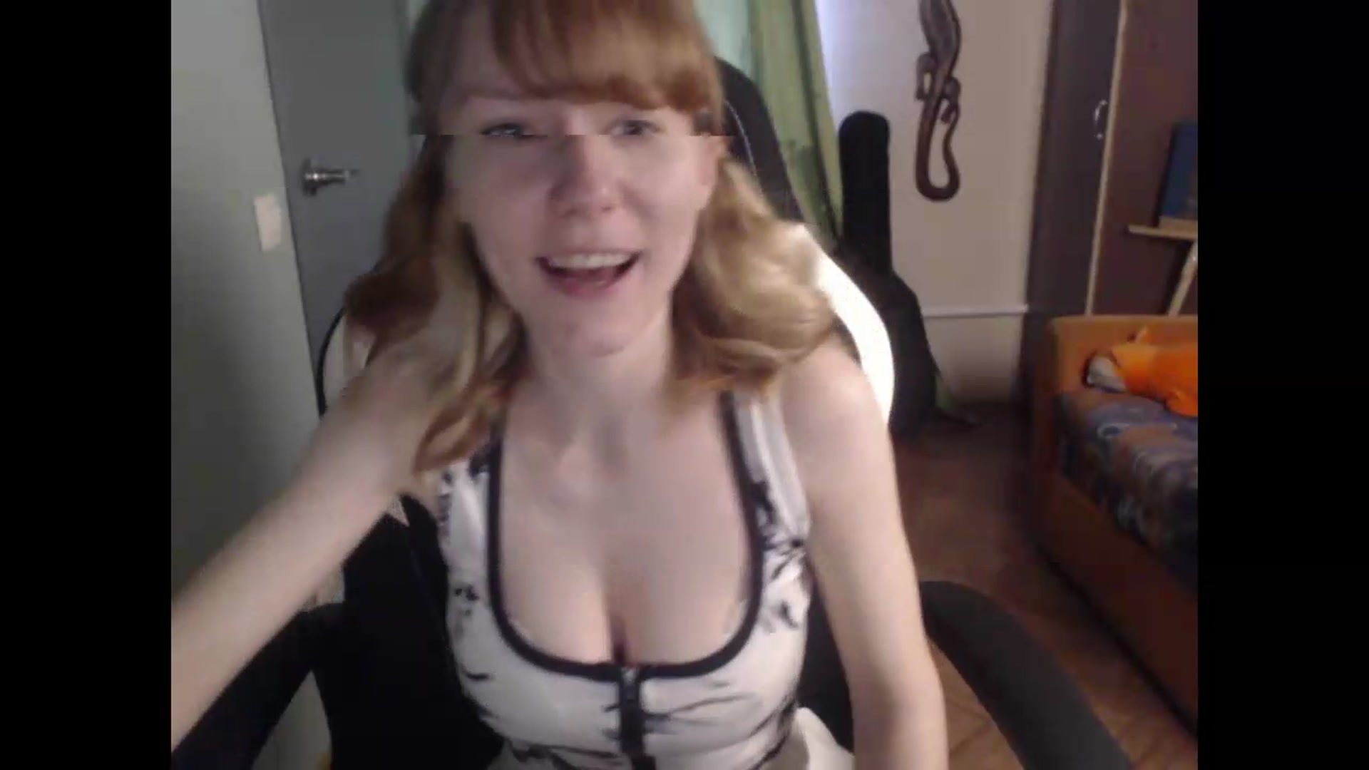 Gallery image thumbnail from NikiFoks18's myfreecams stream on, 07/13/2026, 12:05 image 6 of 20