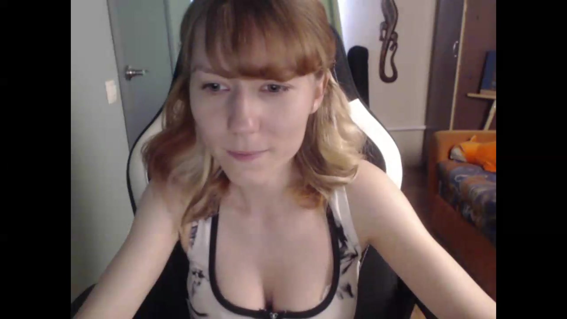 Gallery image thumbnail from NikiFoks18's myfreecams stream on, 07/13/2026, 12:05 image 3 of 20