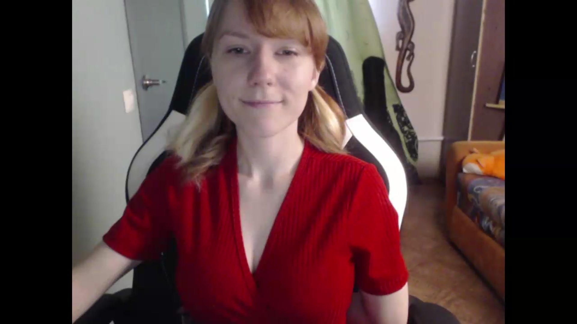 Gallery image thumbnail from NikiFoks18's myfreecams stream on, 07/15/2026, 07:40 image 15 of 20
