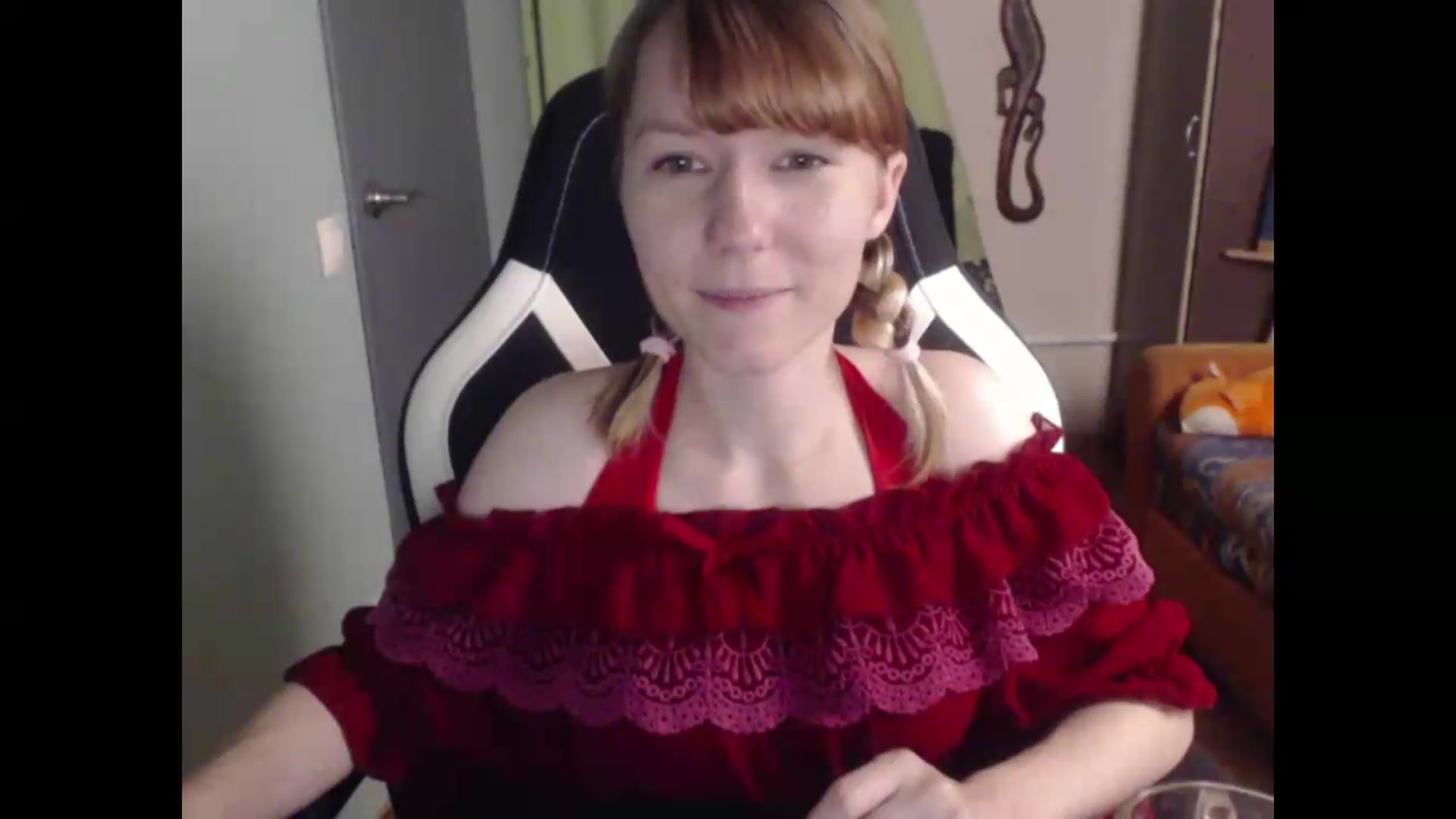 Gallery image thumbnail from NikiFoks18's myfreecams stream on, 07/16/2026, 24:58 image 5 of 20