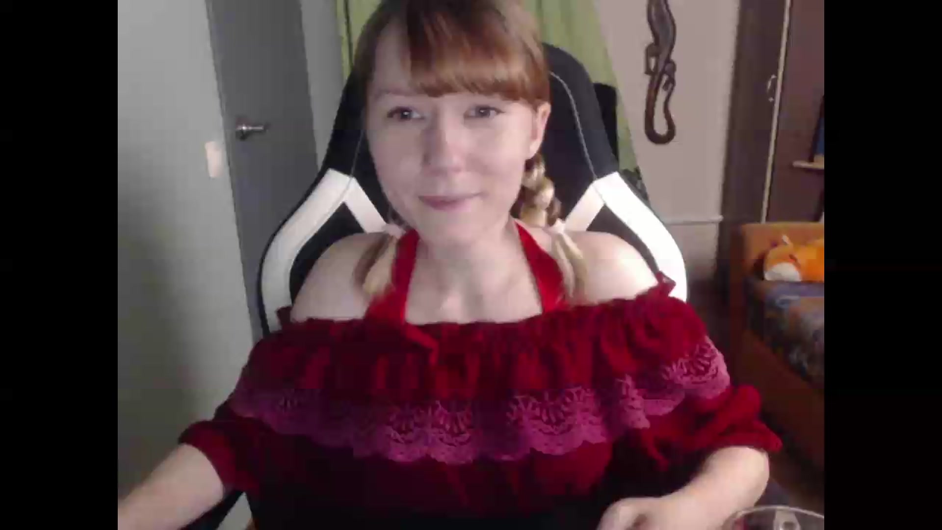 Gallery image thumbnail from NikiFoks18's myfreecams stream on, 07/16/2026, 24:58 image 4 of 20
