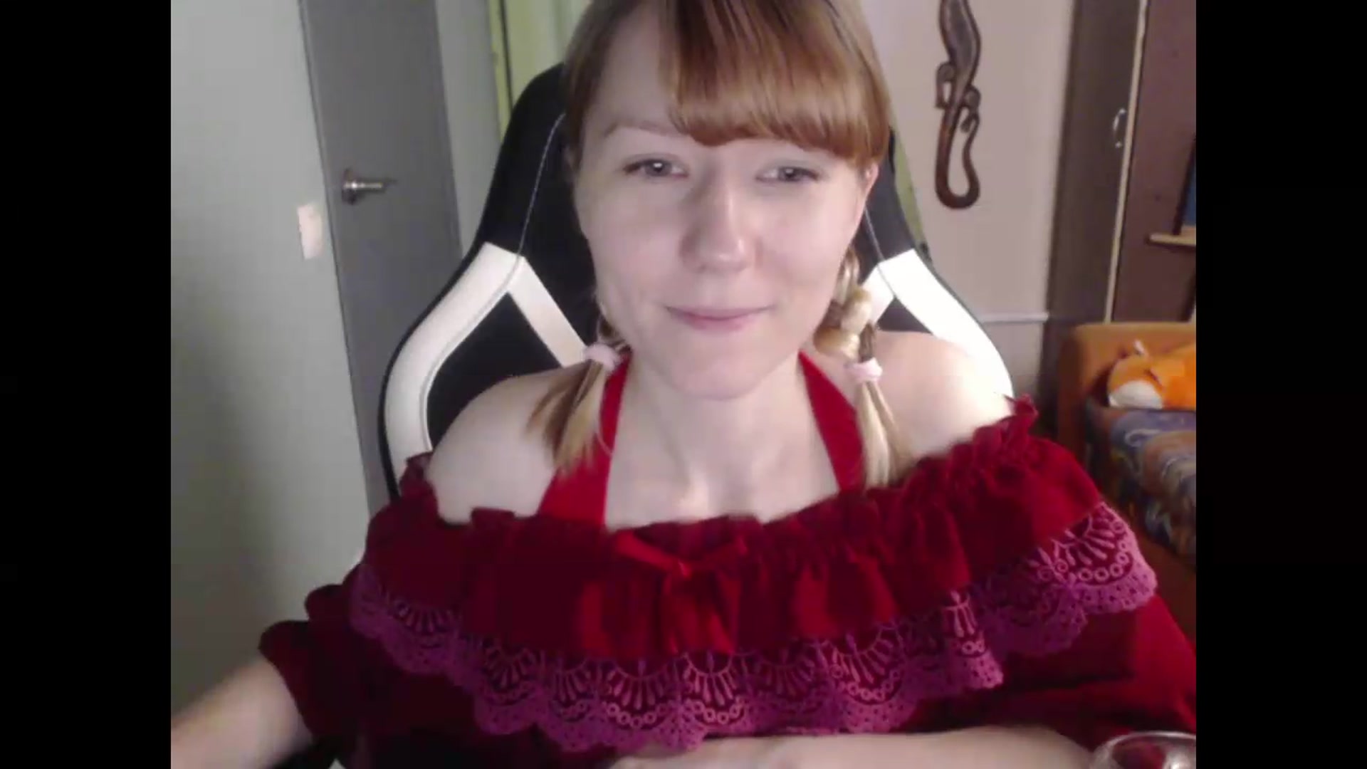 Gallery image thumbnail from NikiFoks18's myfreecams stream on, 07/16/2026, 24:58 image 20 of 20
