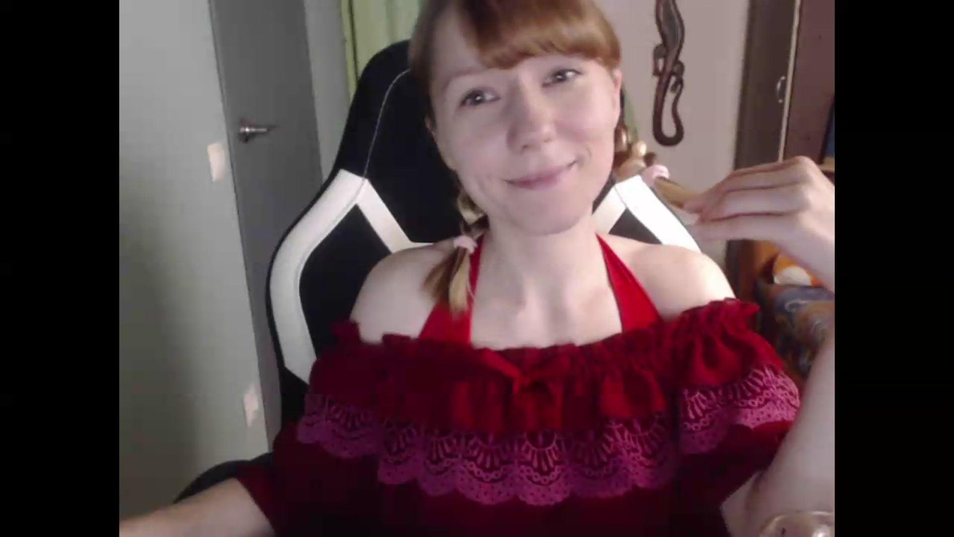 Gallery image thumbnail from NikiFoks18's myfreecams stream on, 07/16/2026, 24:58 image 18 of 20