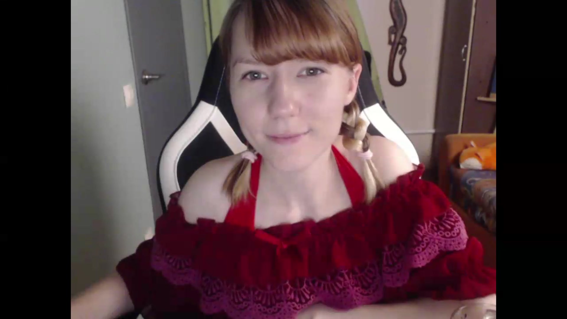 Gallery image thumbnail from NikiFoks18's myfreecams stream on, 07/16/2026, 24:58 image 19 of 20
