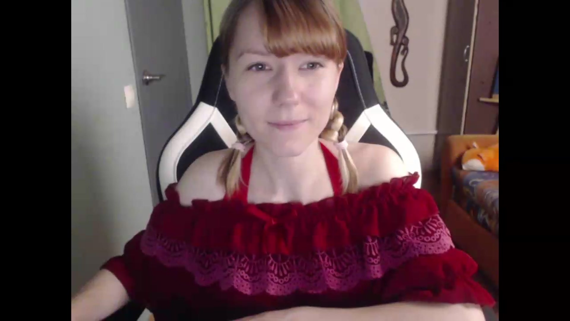 Gallery image thumbnail from NikiFoks18's myfreecams stream on, 07/16/2026, 24:58 image 14 of 20