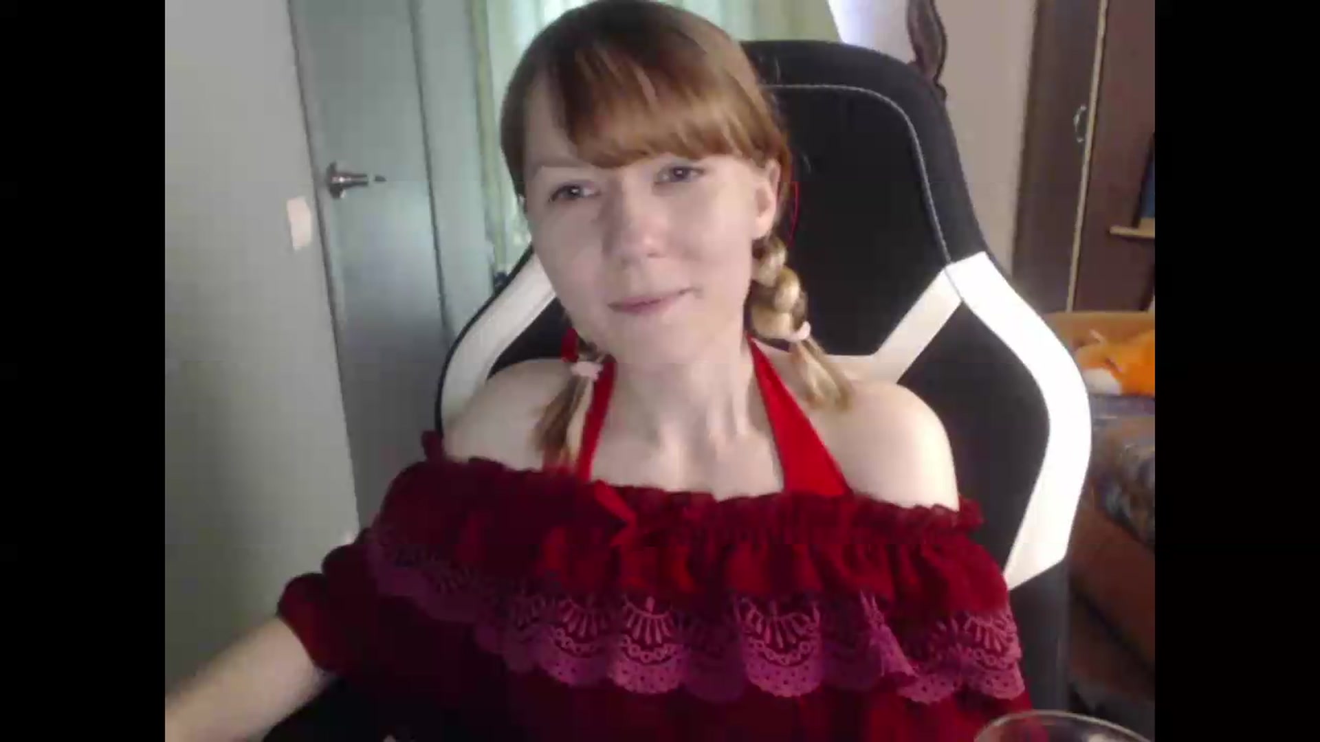 Gallery image thumbnail from NikiFoks18's myfreecams stream on, 07/16/2026, 03:25 image 16 of 20