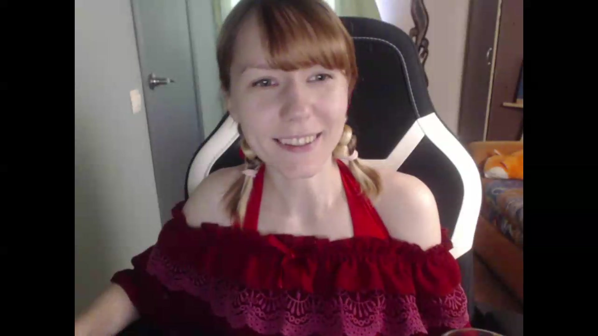 Gallery image thumbnail from NikiFoks18's myfreecams stream on, 07/16/2026, 03:25 image 4 of 20