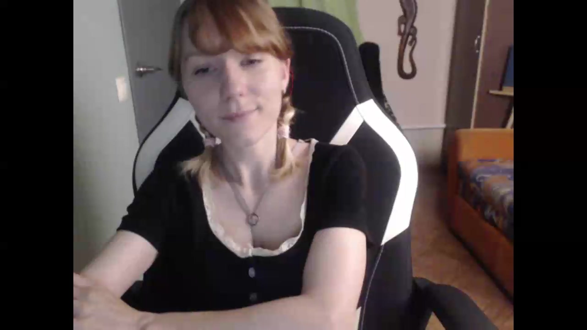 Gallery image thumbnail from NikiFoks18's myfreecams stream on, 07/17/2026, 02:41 image 5 of 20