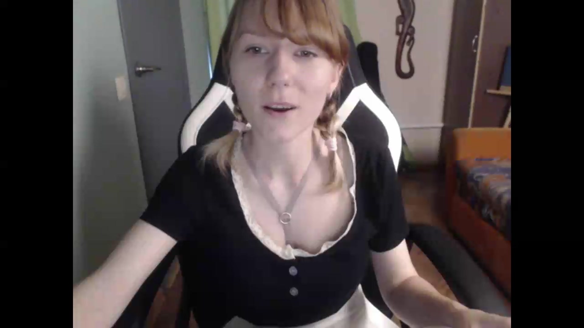 Gallery image thumbnail from NikiFoks18's myfreecams stream on, 07/17/2026, 02:41 image 18 of 20