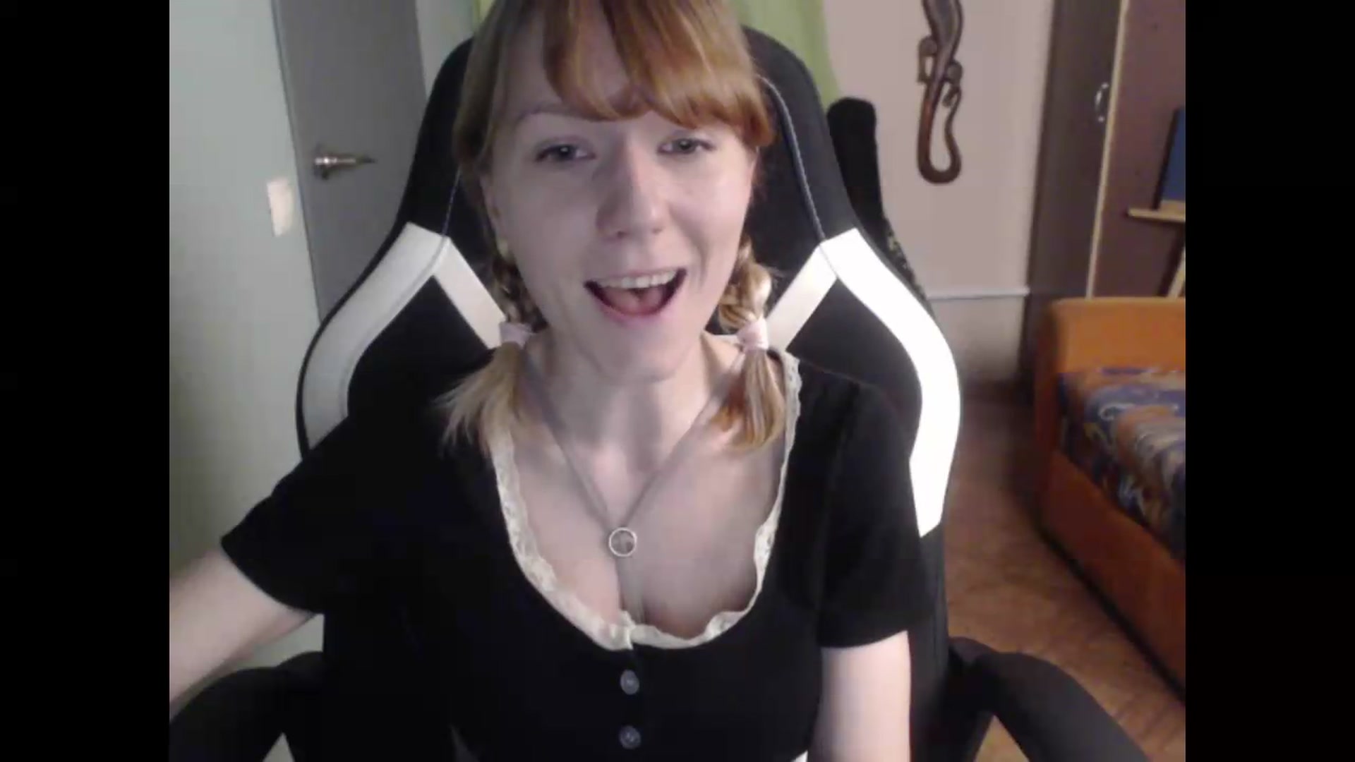 Gallery image thumbnail from NikiFoks18's myfreecams stream on, 07/17/2026, 02:41 image 4 of 20