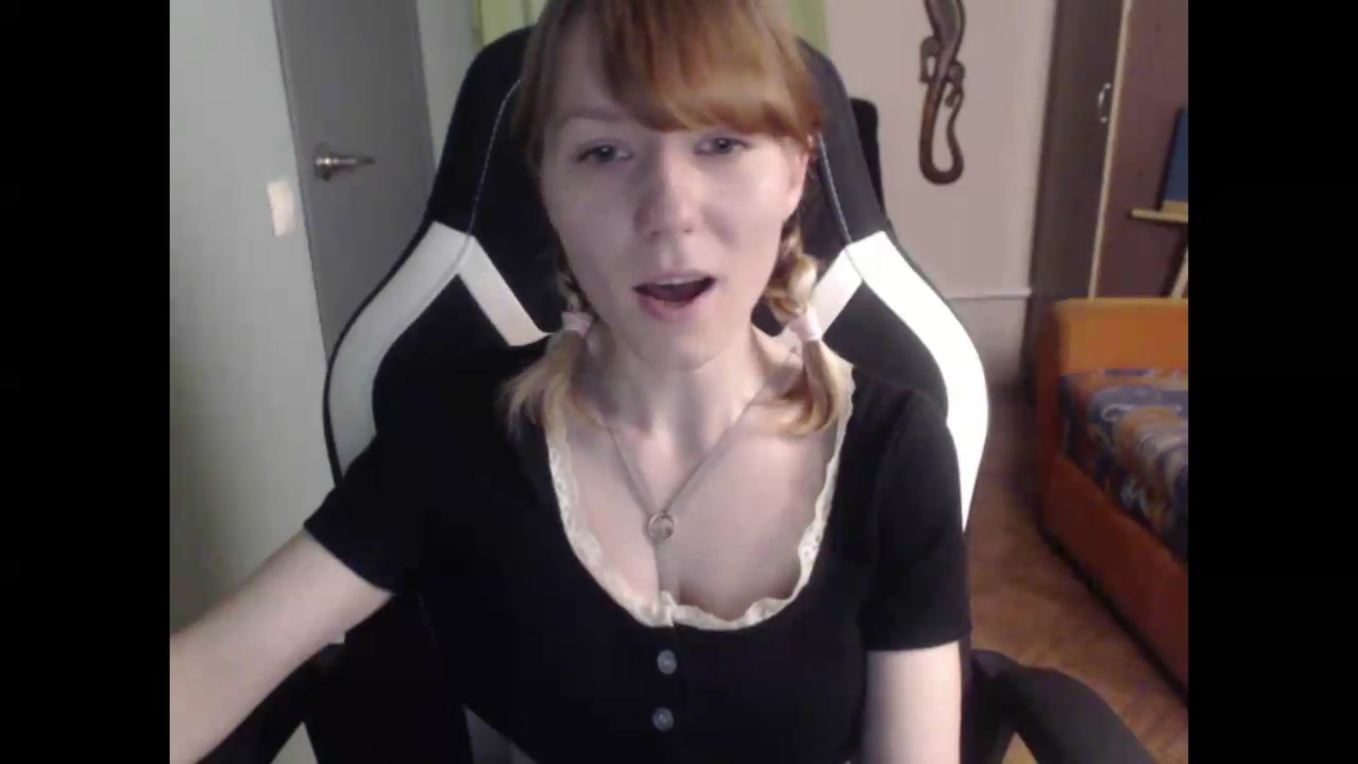 Gallery image thumbnail from NikiFoks18's myfreecams stream on, 07/17/2026, 02:41 image 6 of 20