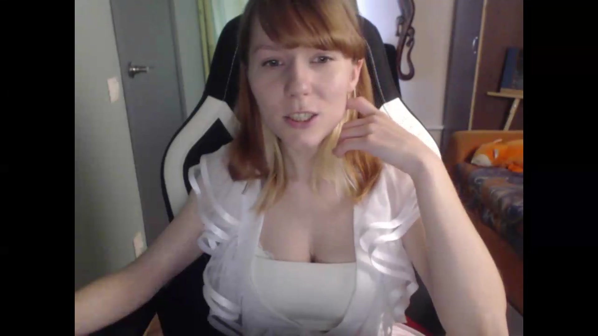 Gallery image thumbnail from NikiFoks18's myfreecams stream on, 07/24/2026, 08:56 image 12 of 20