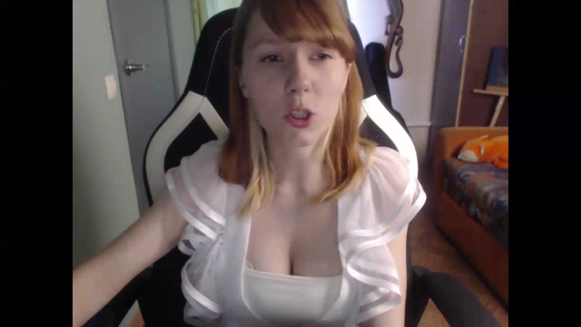 Gallery image thumbnail from NikiFoks18's myfreecams stream on, 07/24/2026, 08:56 image 6 of 20