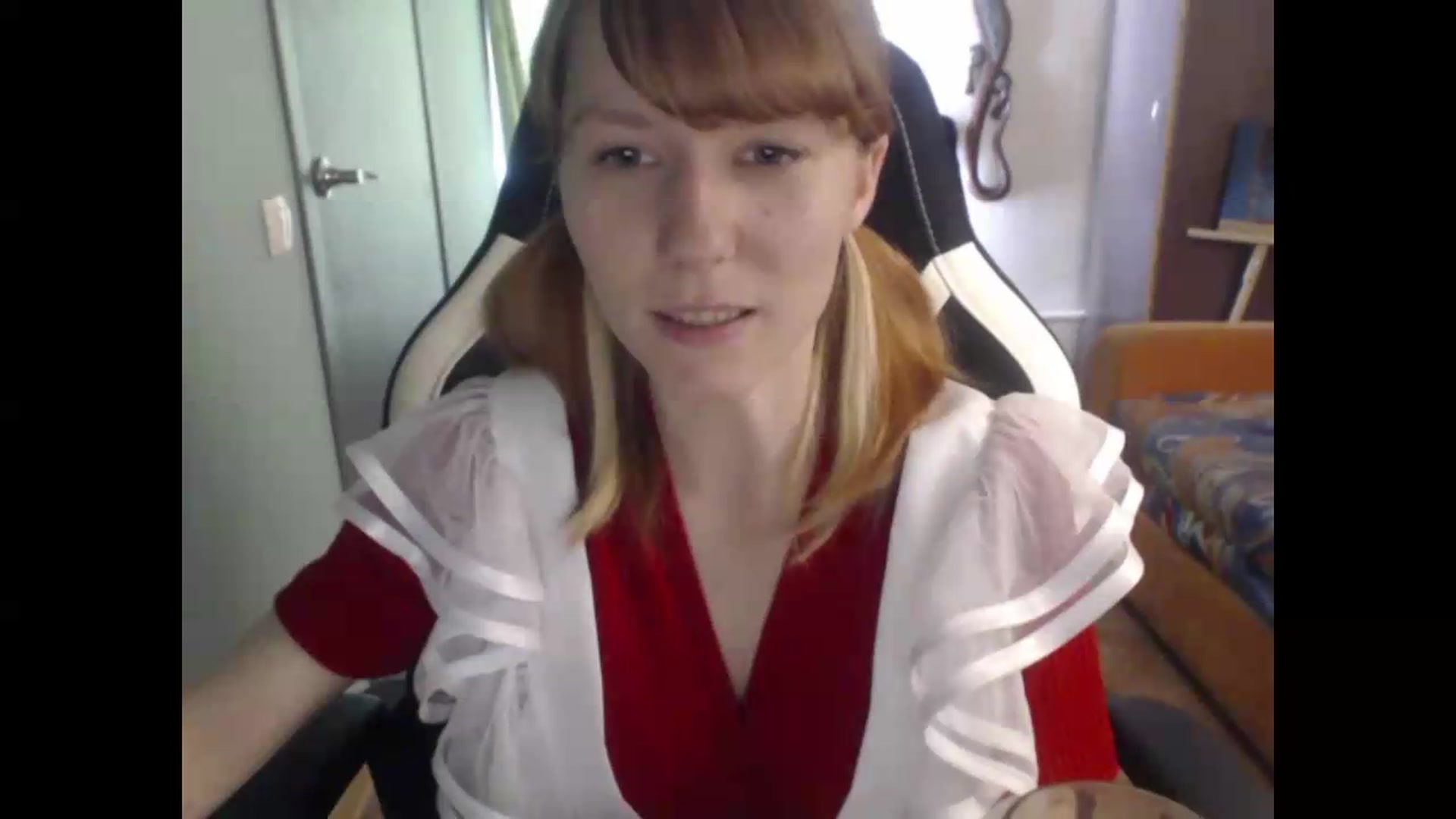 Gallery image thumbnail from NikiFoks18's myfreecams stream on, 07/26/2026, 04:44 image 6 of 20