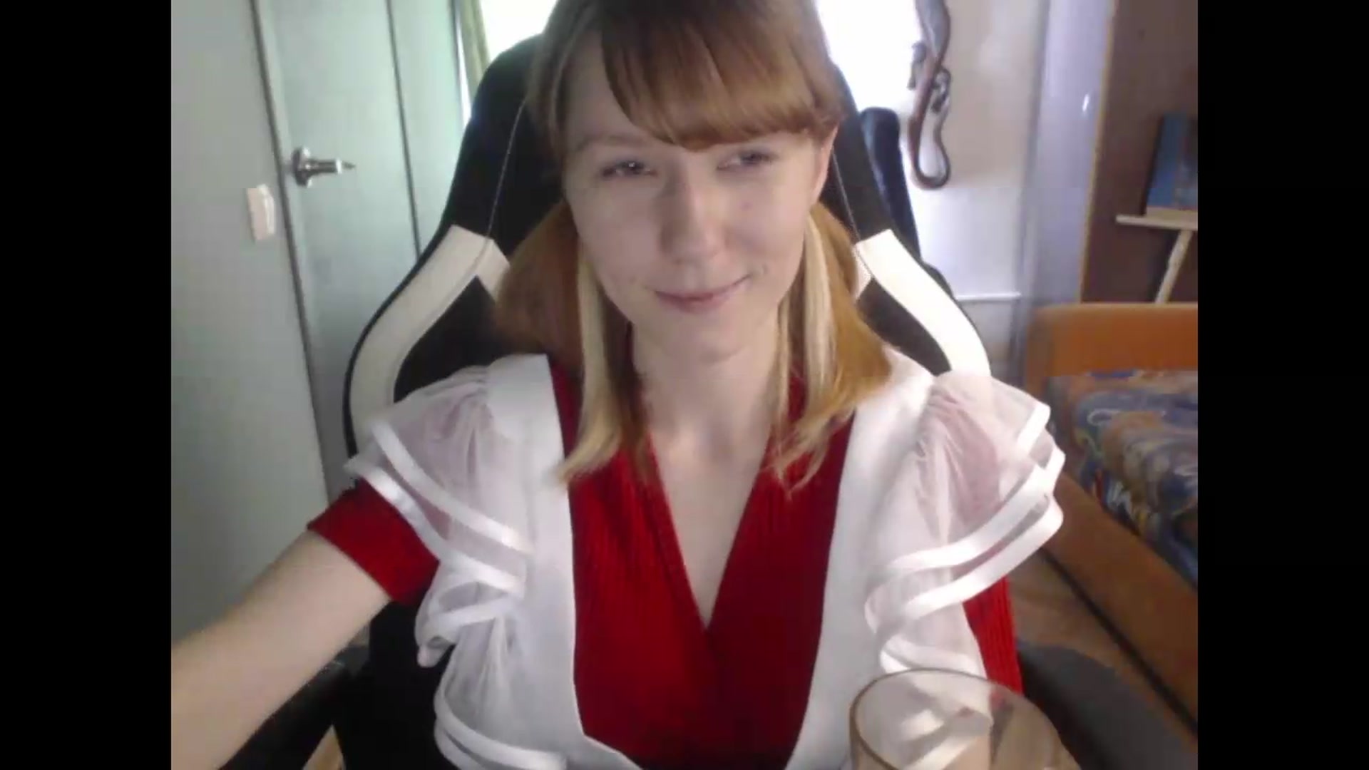 Gallery image thumbnail from NikiFoks18's myfreecams stream on, 07/26/2026, 04:44 image 12 of 20