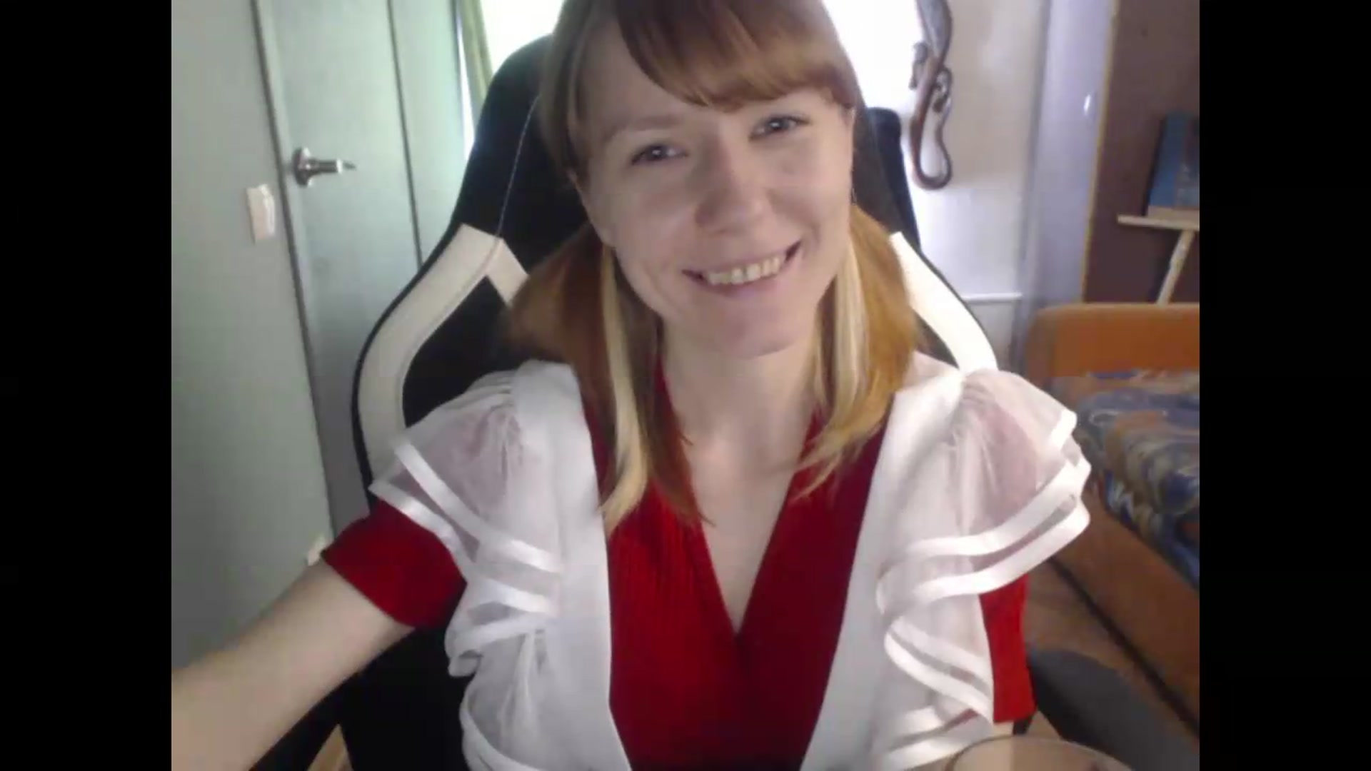 Gallery image thumbnail from NikiFoks18's myfreecams stream on, 07/26/2026, 04:44 image 4 of 20