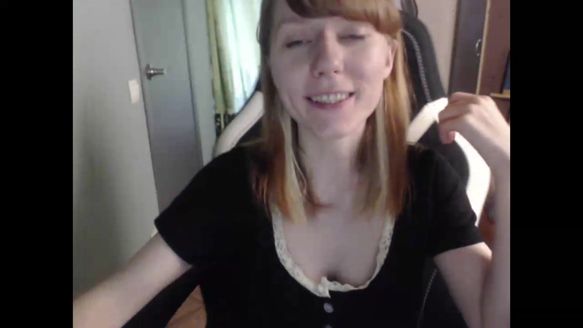 Gallery image thumbnail from NikiFoks18's myfreecams stream on, 07/27/2026, 07:32 image 14 of 20