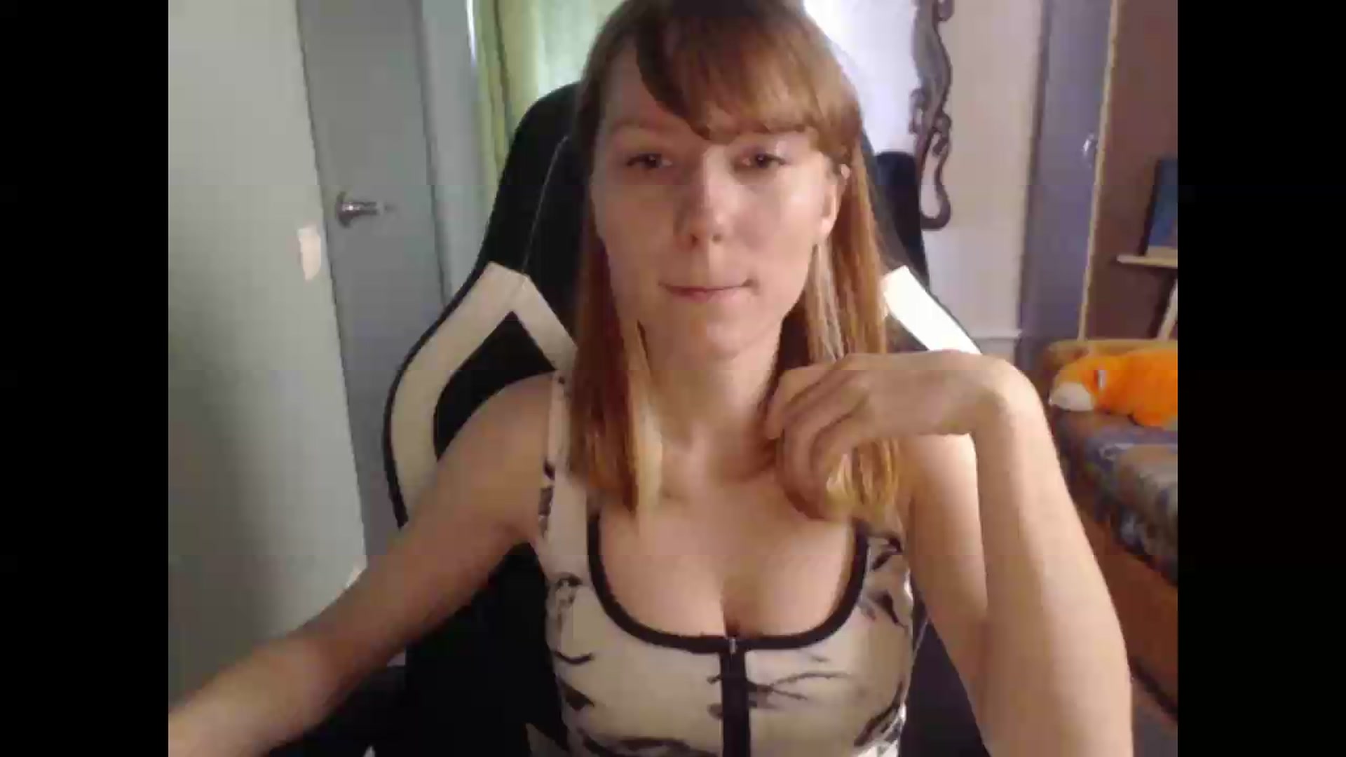 Gallery image thumbnail from NikiFoks18's myfreecams stream on, 07/28/2026, 08:23 image 4 of 20