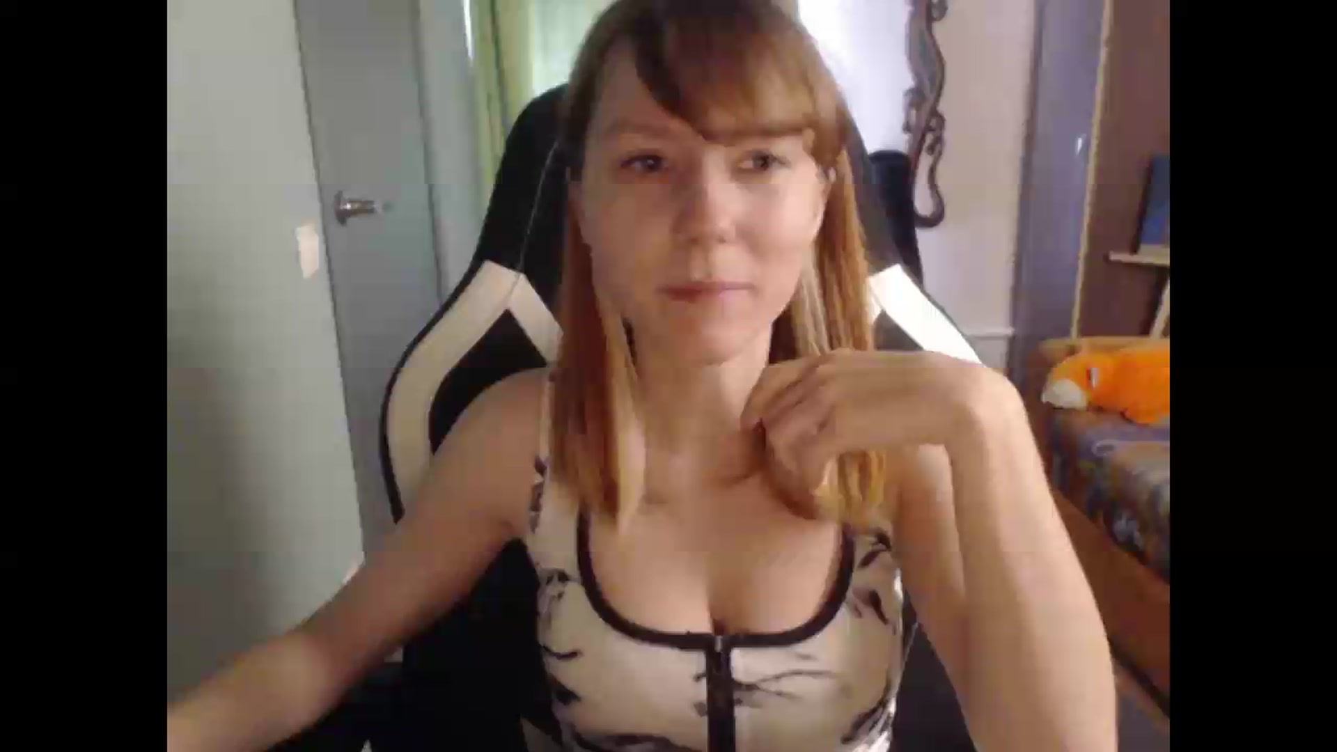 Gallery image thumbnail from NikiFoks18's myfreecams stream on, 07/28/2026, 08:23 image 1 of 20