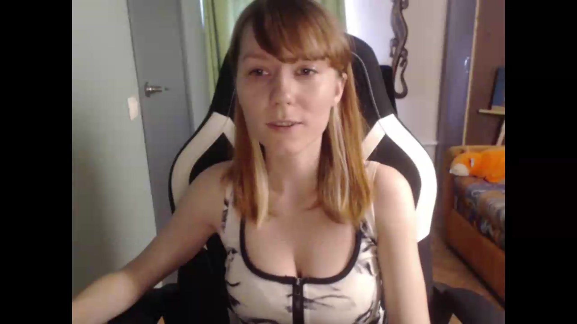 Gallery image thumbnail from NikiFoks18's myfreecams stream on, 07/28/2026, 08:23 image 12 of 20