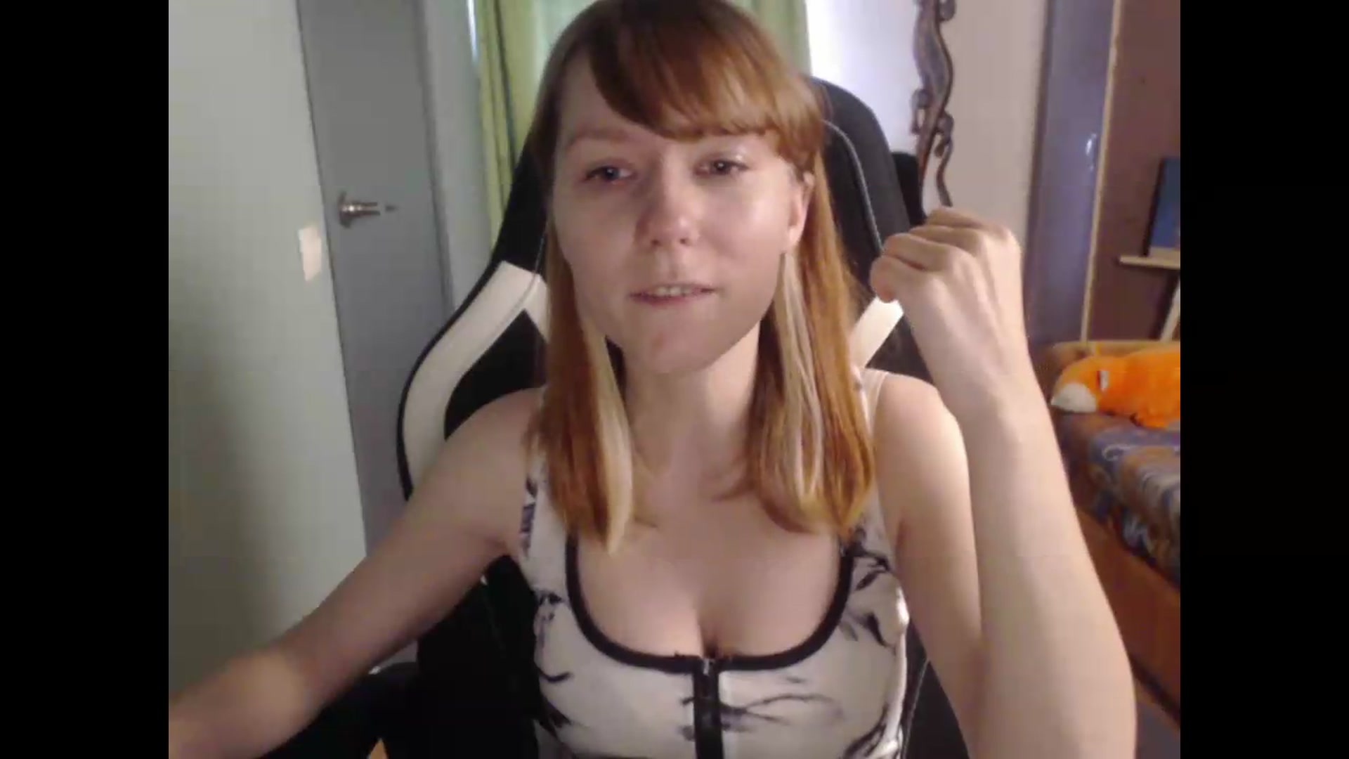 Gallery image thumbnail from NikiFoks18's myfreecams stream on, 07/28/2026, 08:23 image 15 of 20