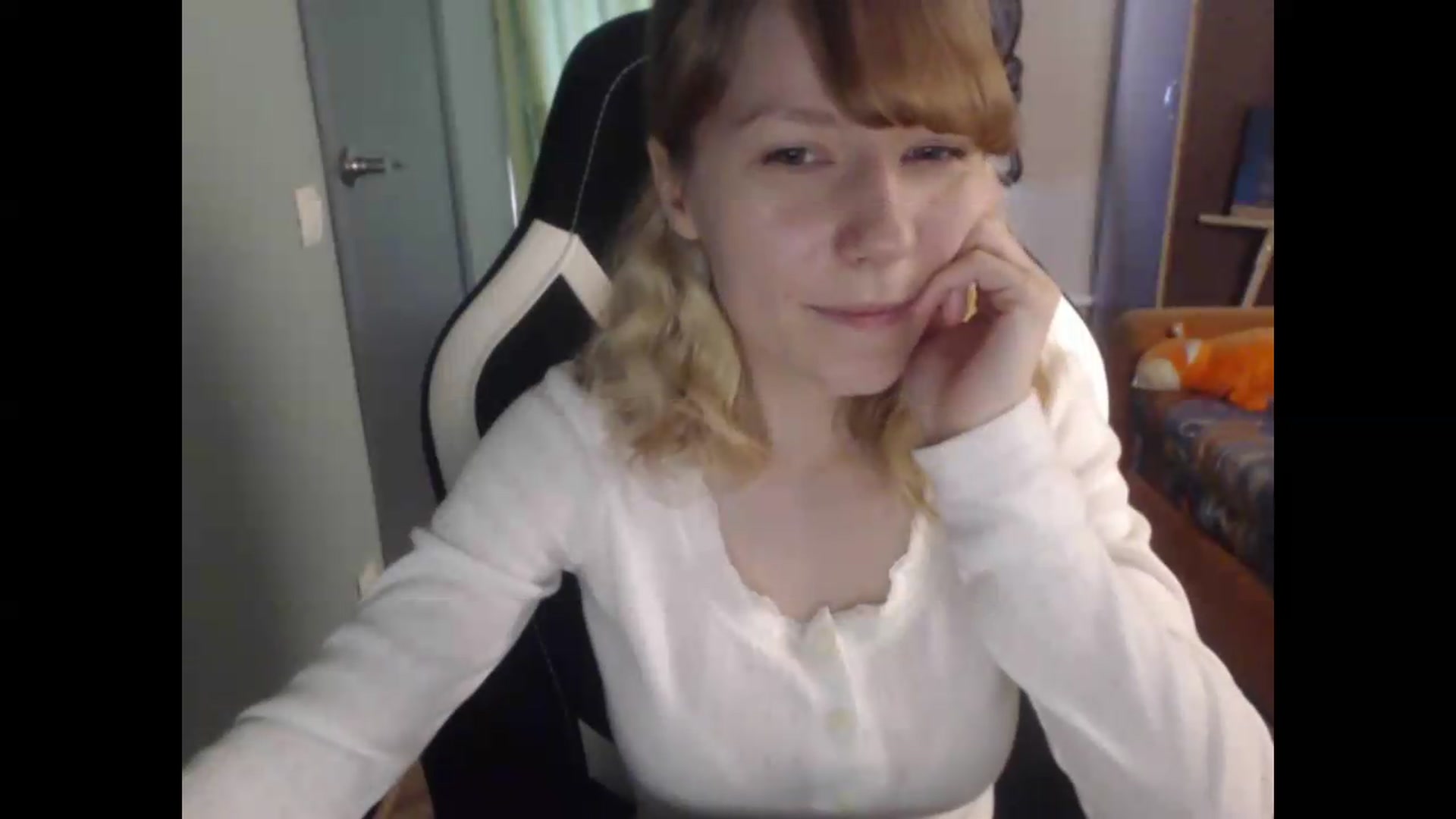 Gallery image thumbnail from NikiFoks18's myfreecams stream on, 07/29/2026, 06:52 image 17 of 20